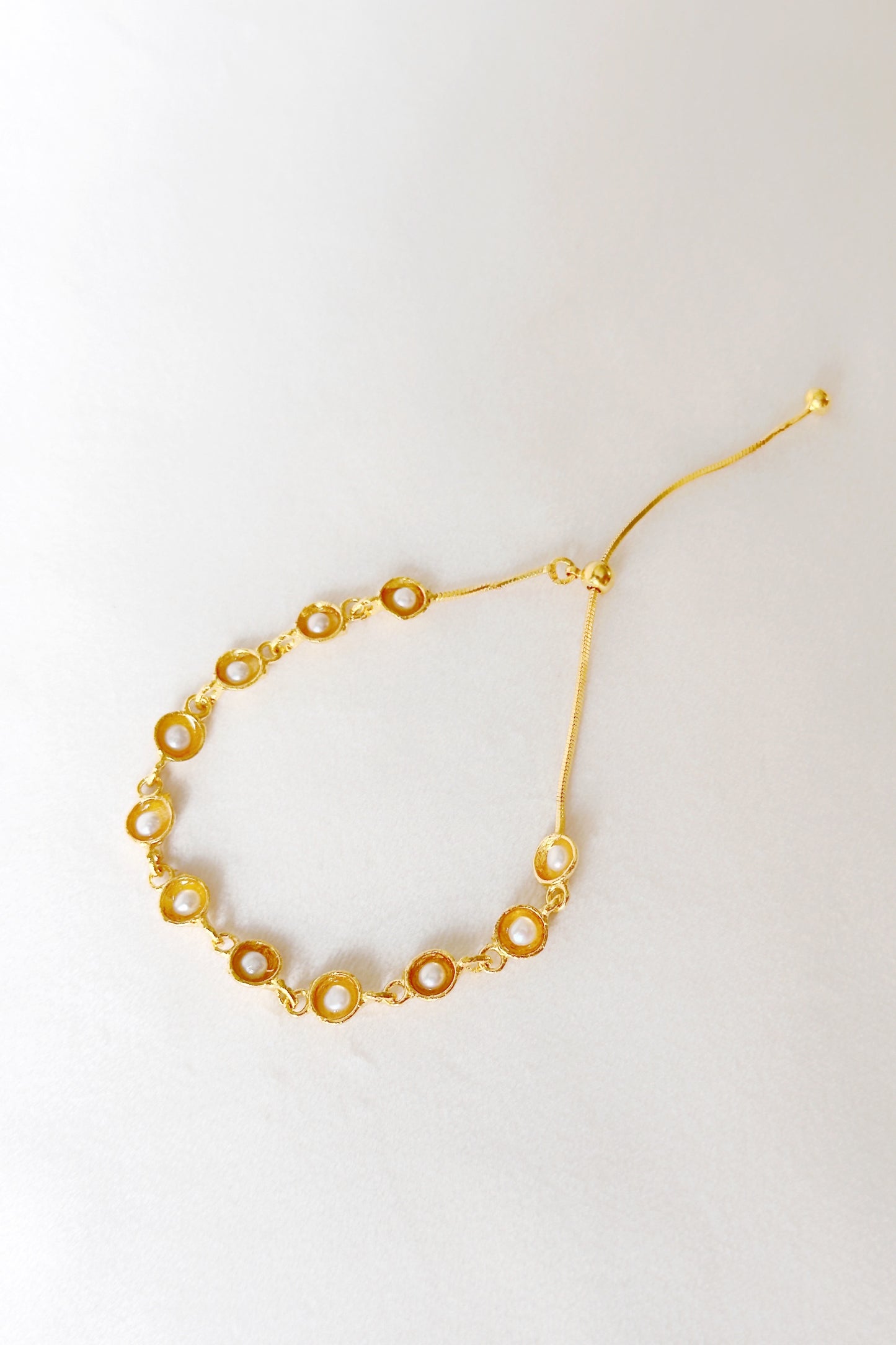 Pearl Cup Cascade bracelet Gold