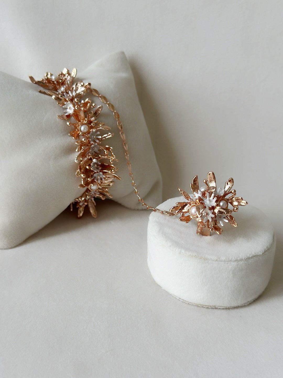 Blooming haathphool with pearls - Rose Gold
