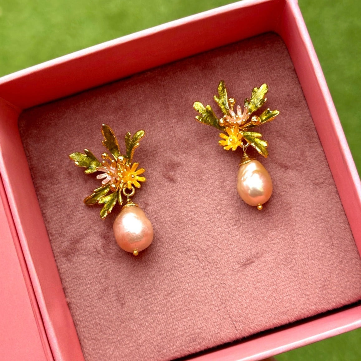 Flowerburst Pearl Drop Studs