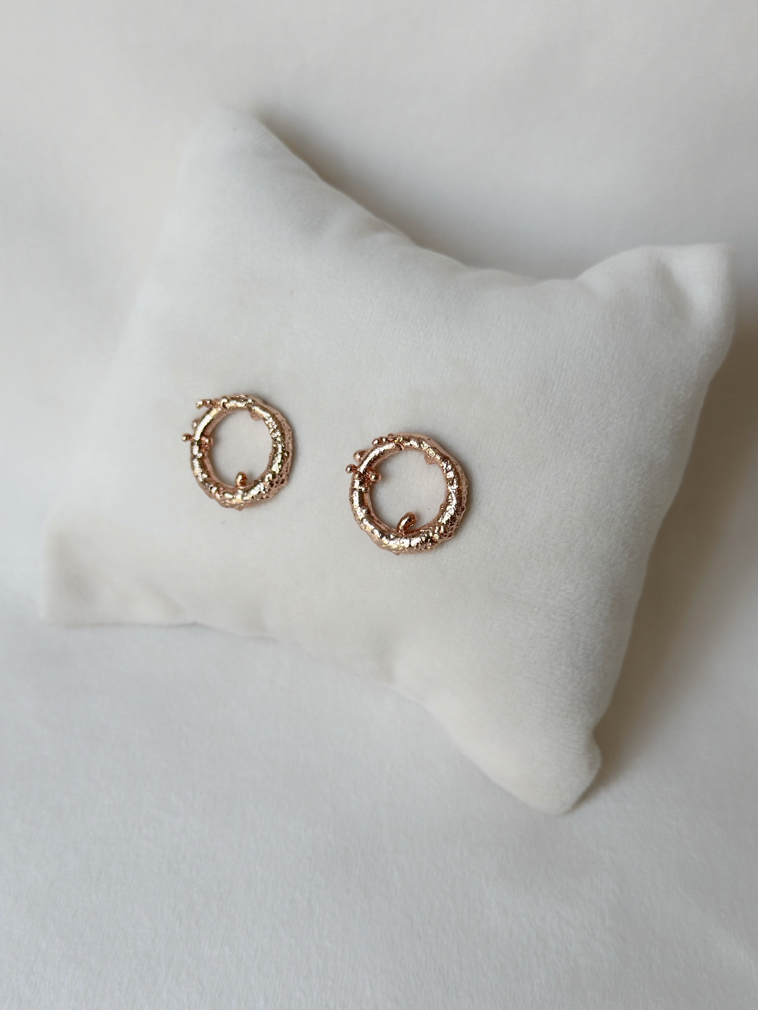 Chakra Studs - Rose gold