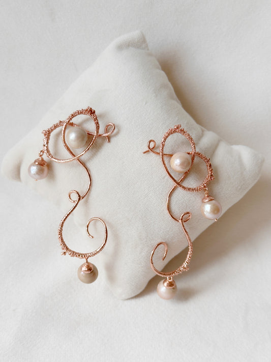 Curly worly pearly danglers Rose Gold