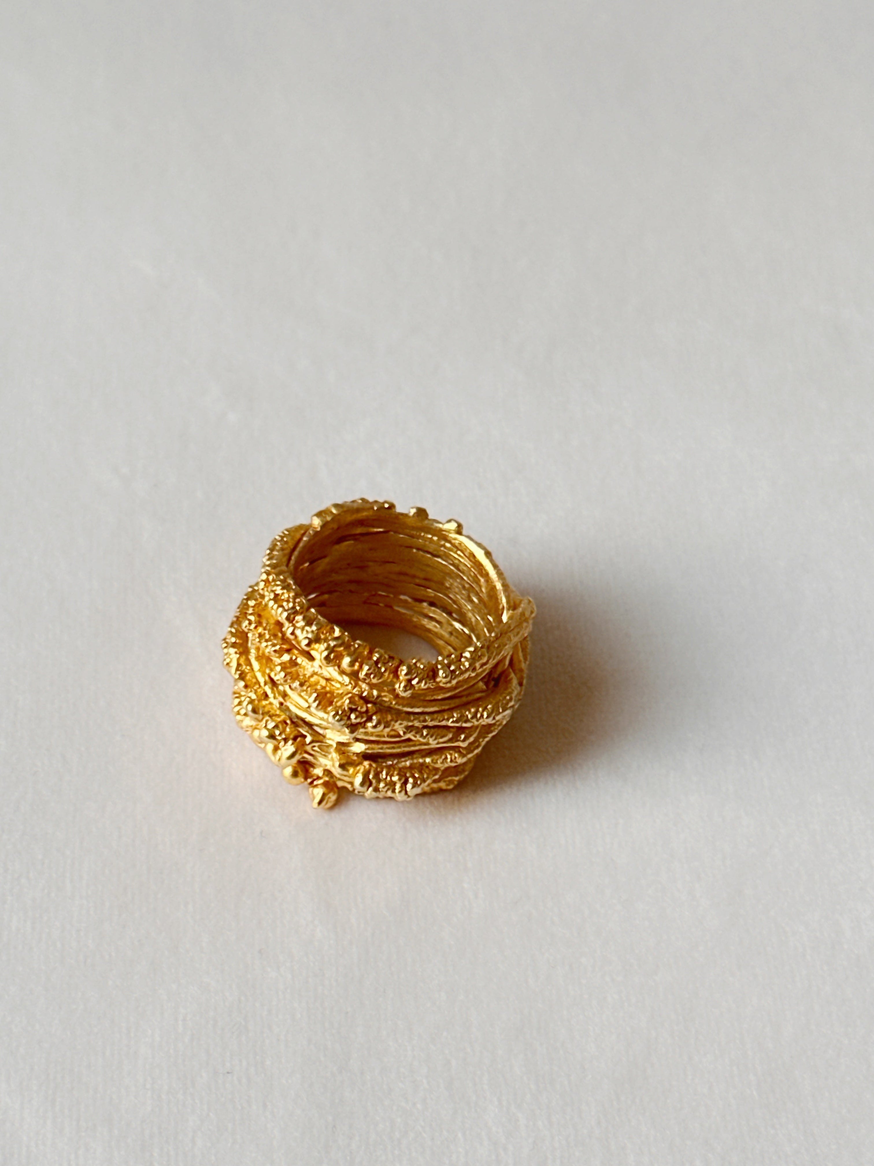Criss Cross ring Gold