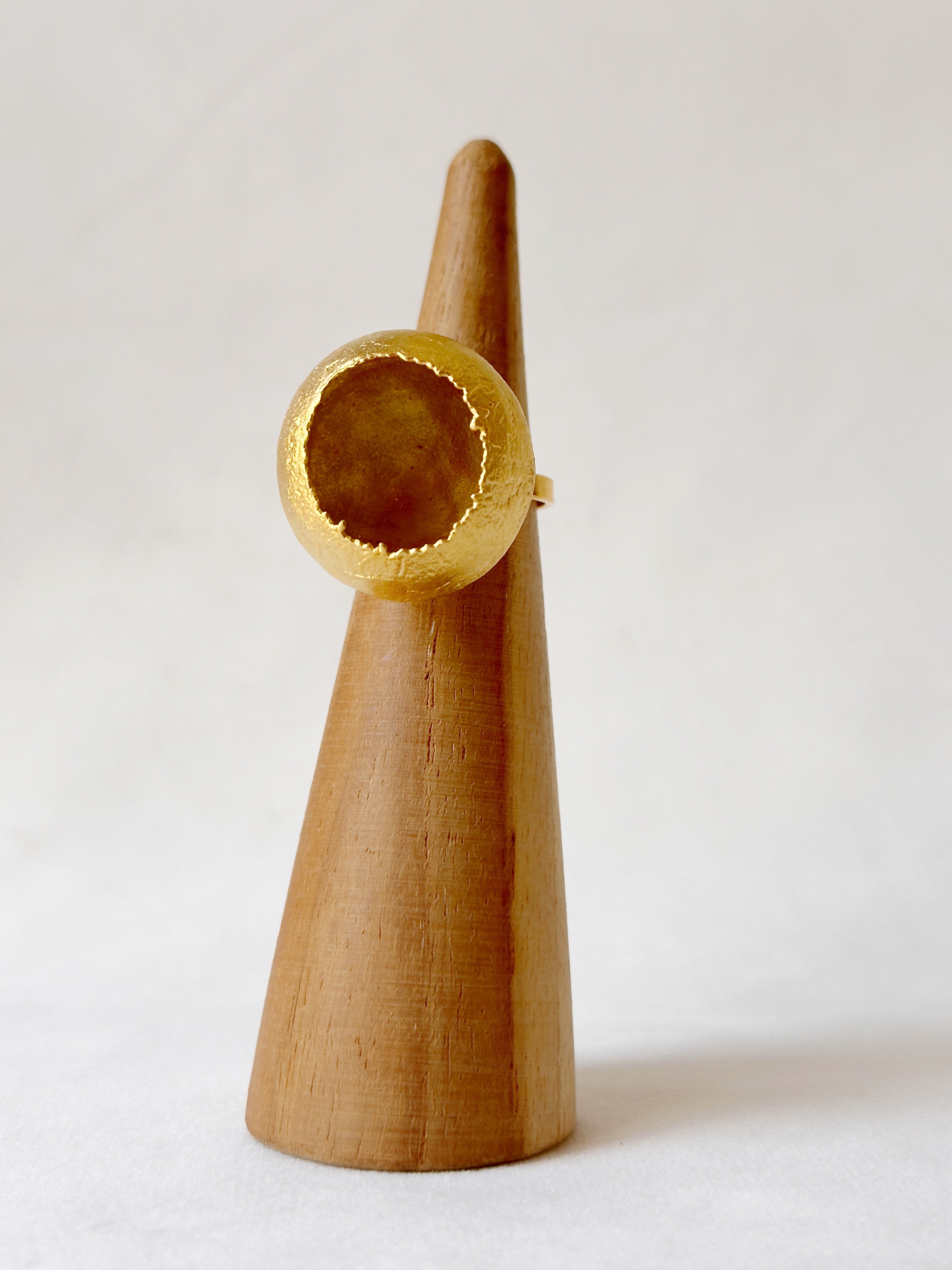 Couldron Ring Matte Gold