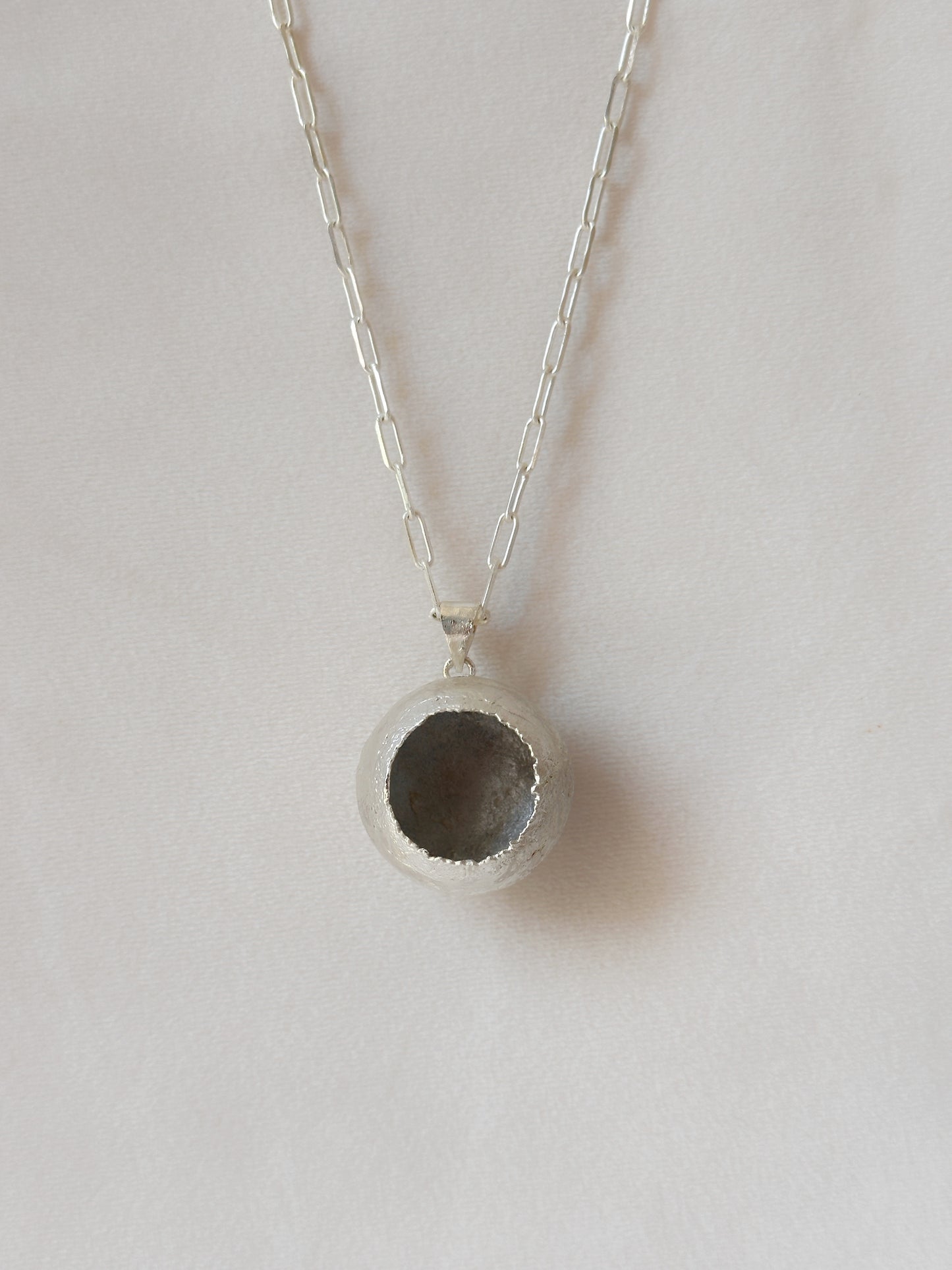 Couldron Pendant Matte Silver