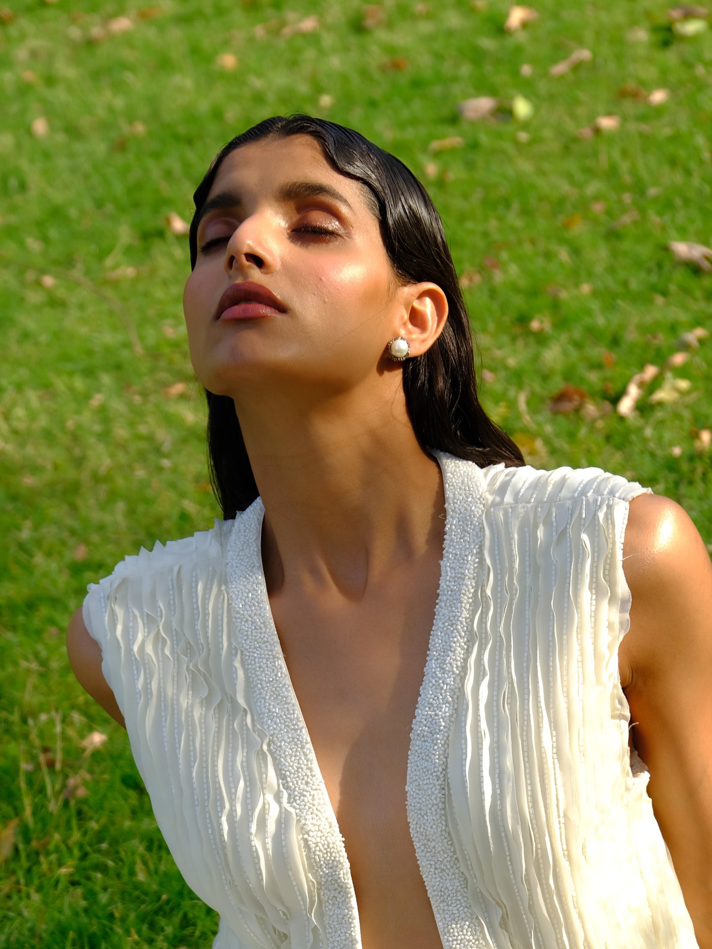 Pearl Cup Studs Meteorite Black