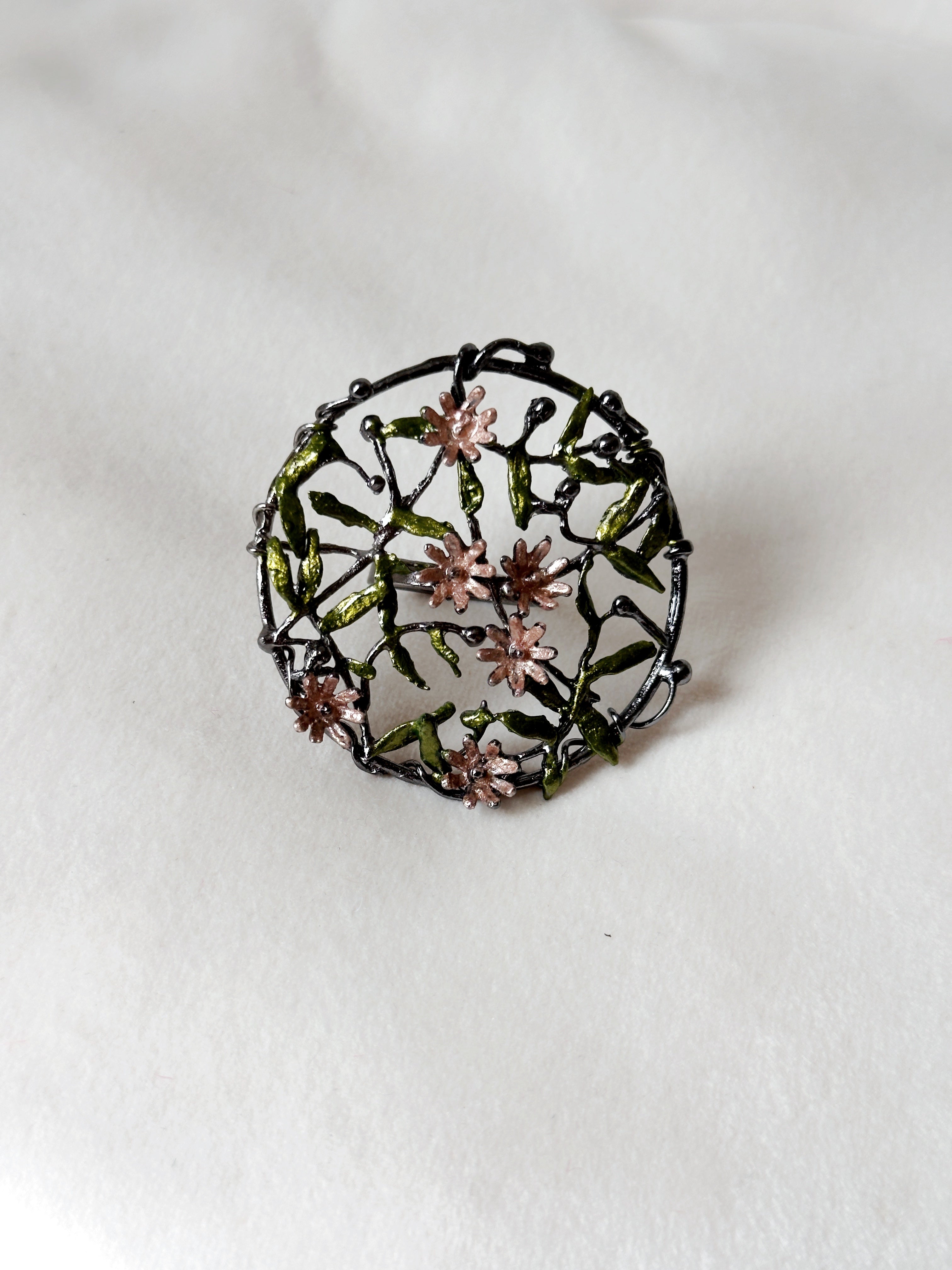 Trellis ring - Black and Pink