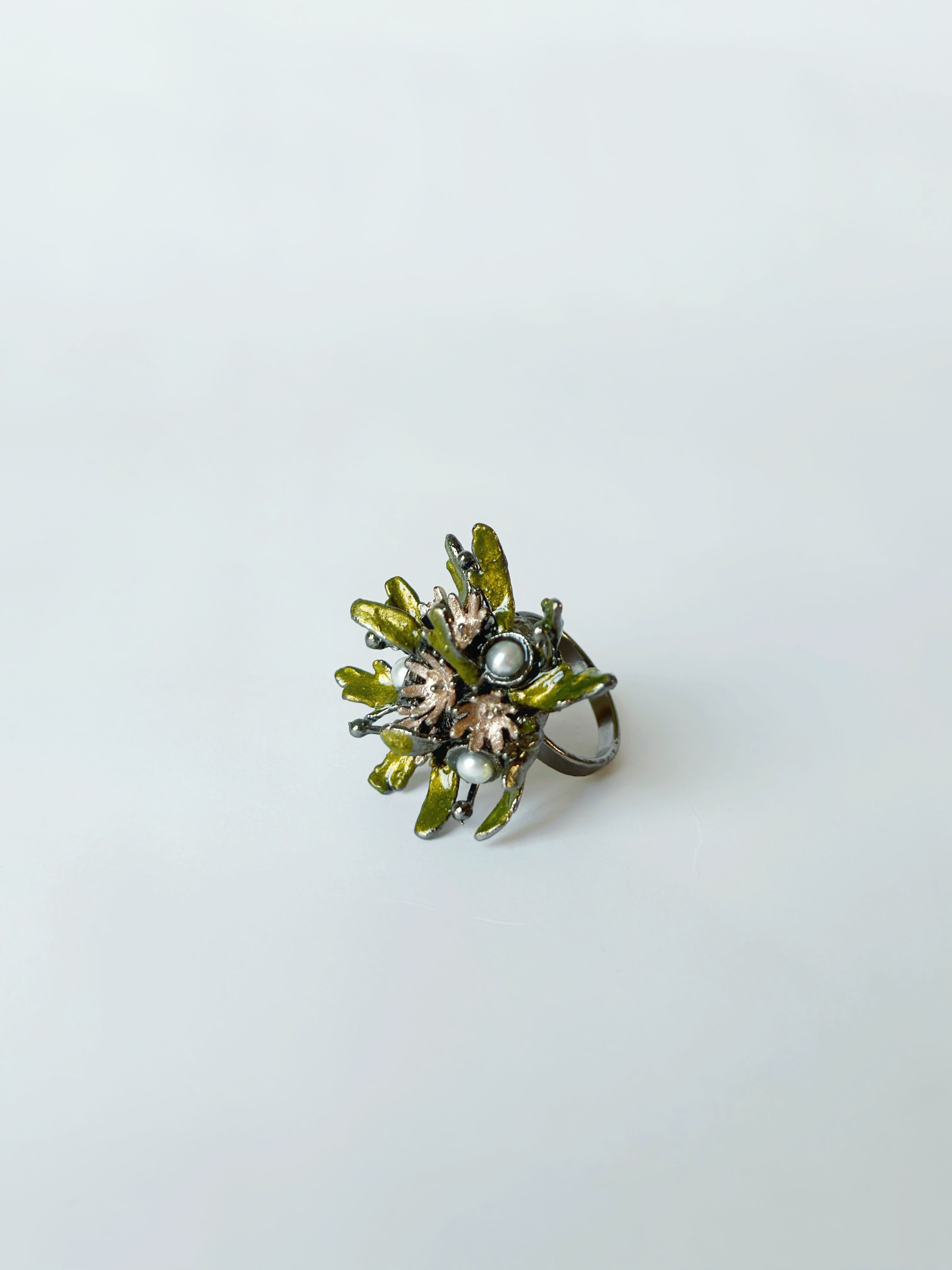 Flowerburst Ring - Black