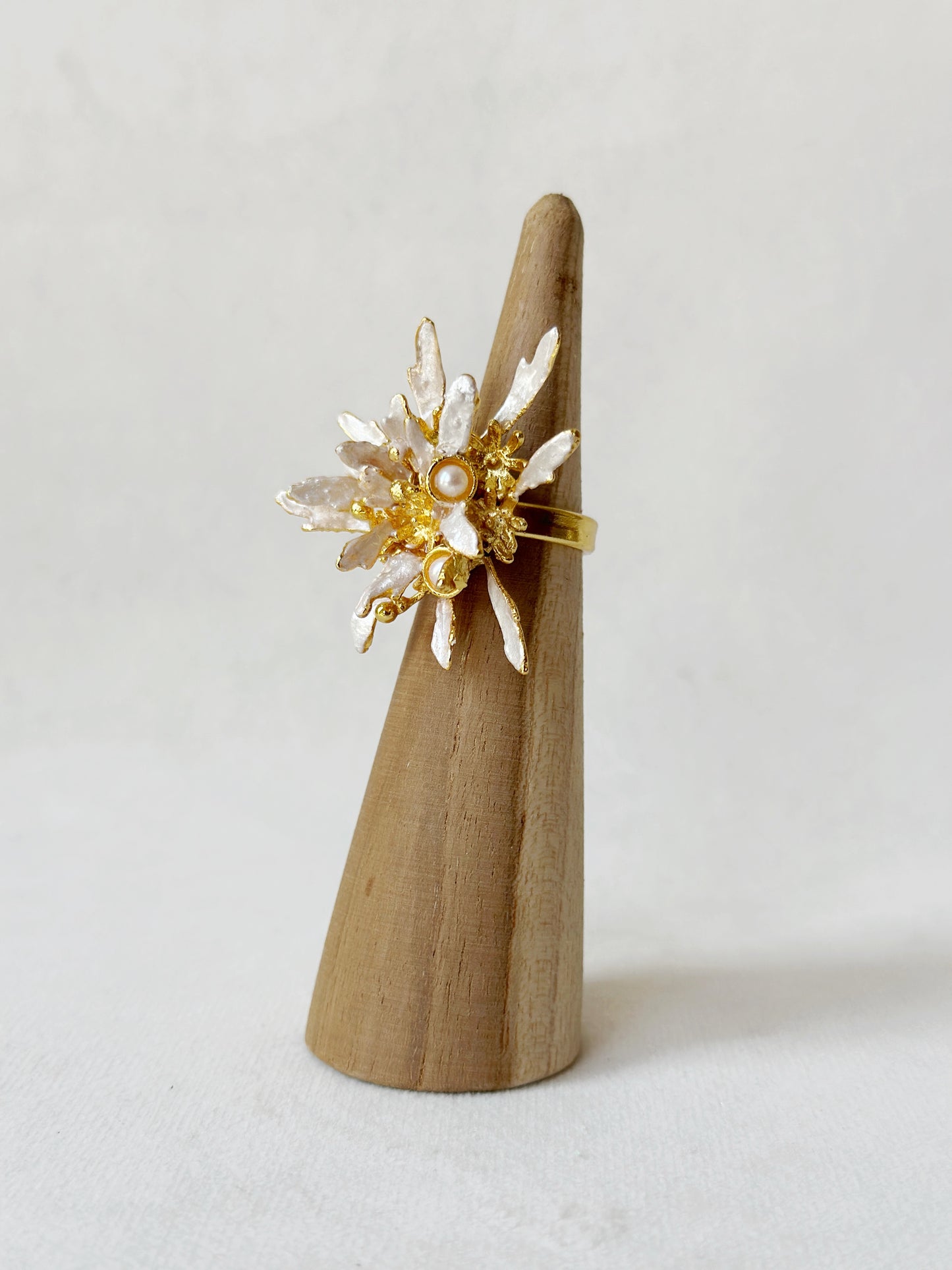 Blooming haathphool with pearls - Snowy White