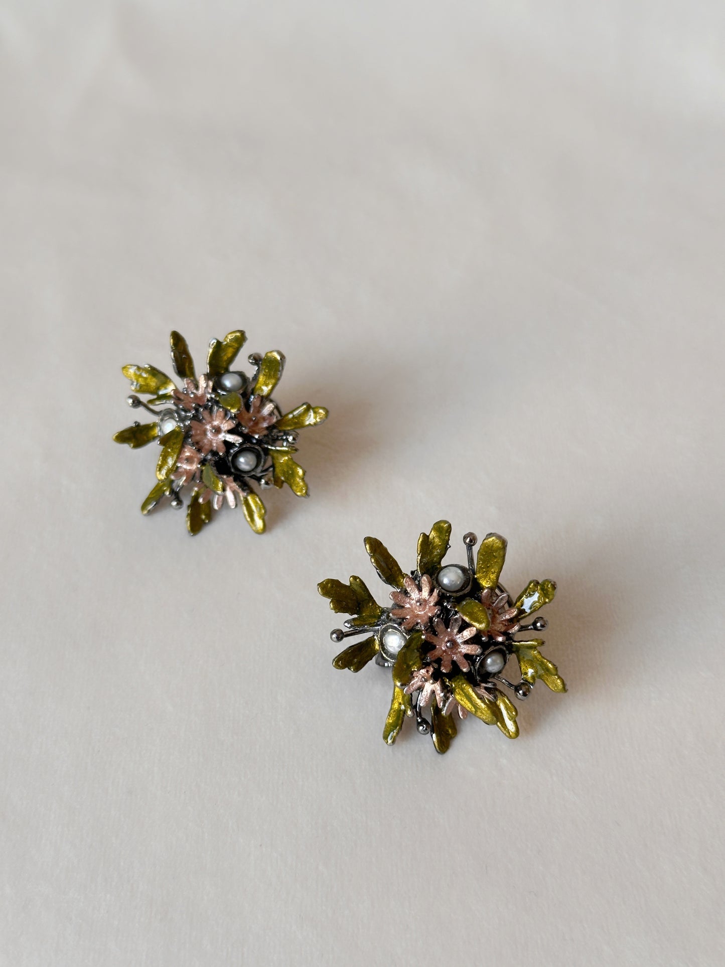 Wild Flower Bouquet Studs Black