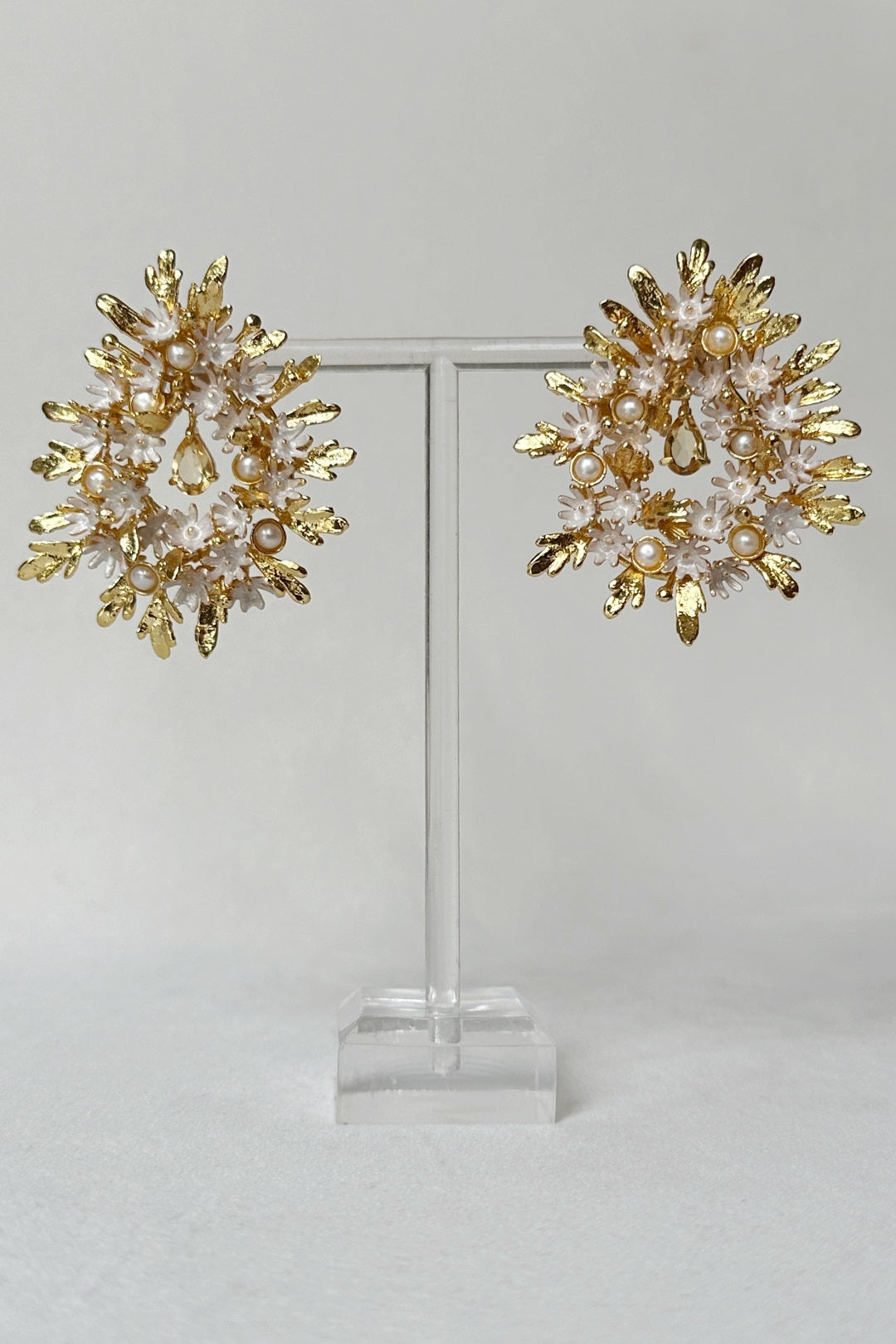 Enchanted Glade Earrings - Snowy white