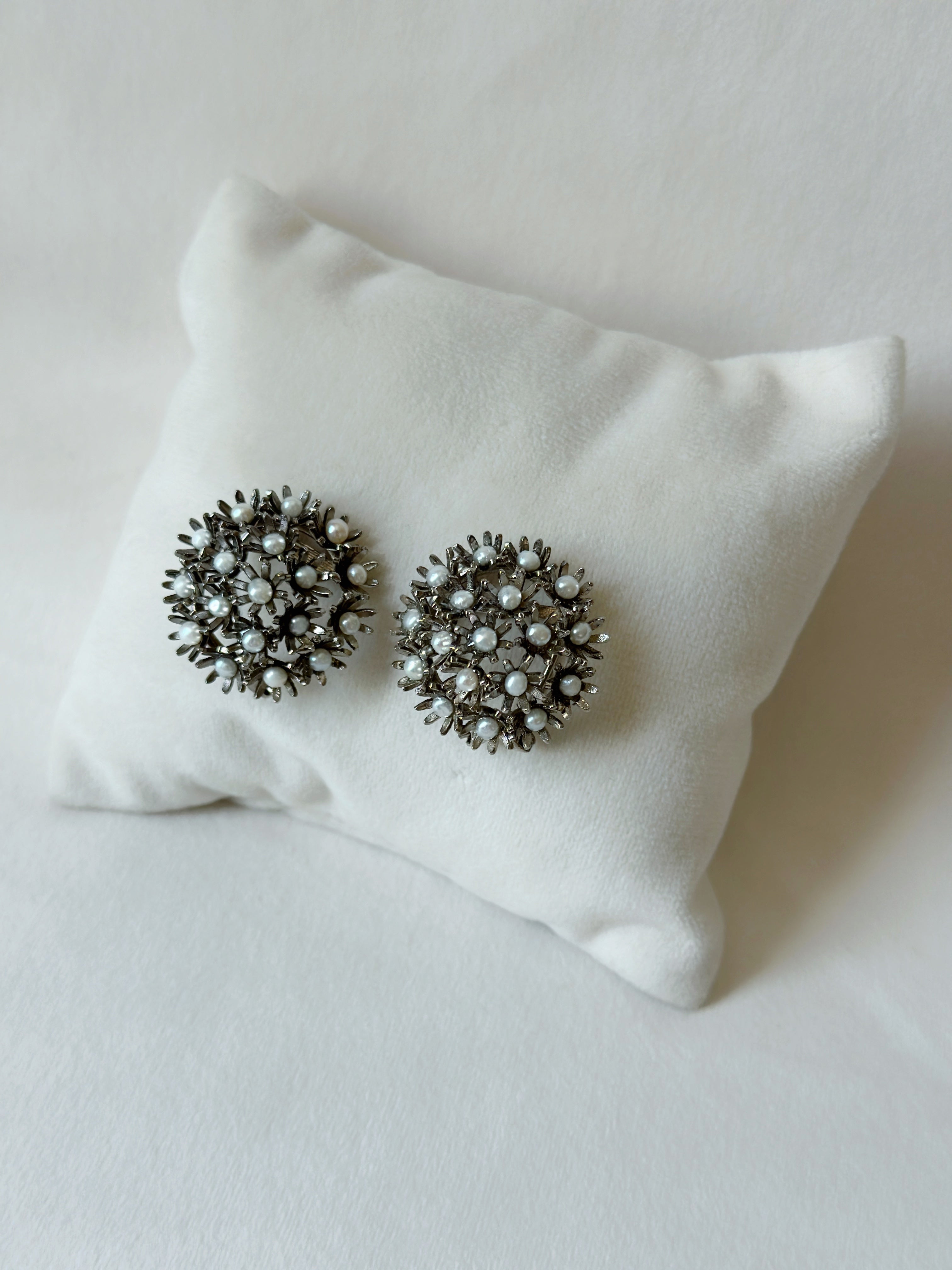 Sunshine Midi Pearl Studs - Black