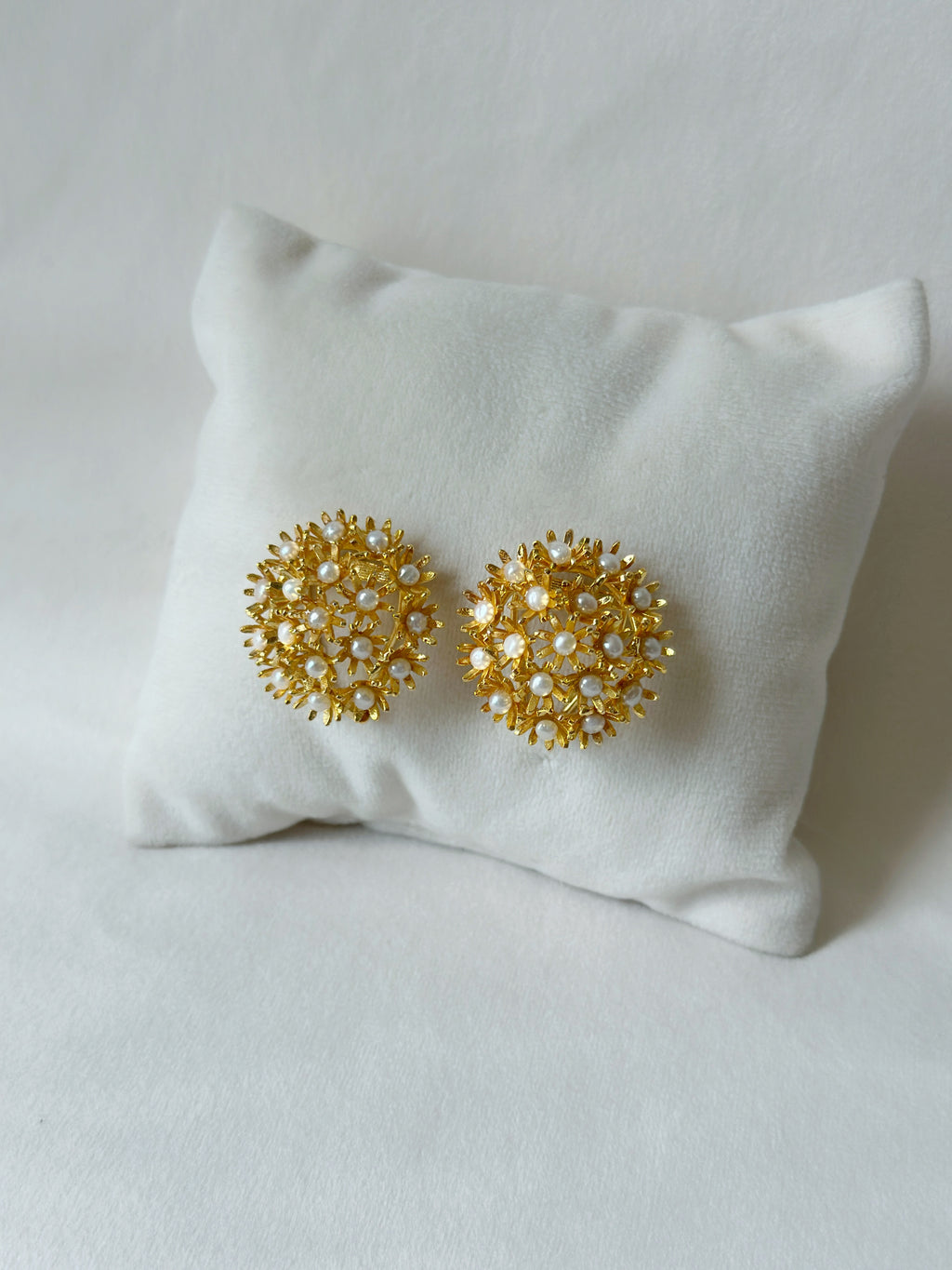 Sunshine Midi Pearl Studs - Gold