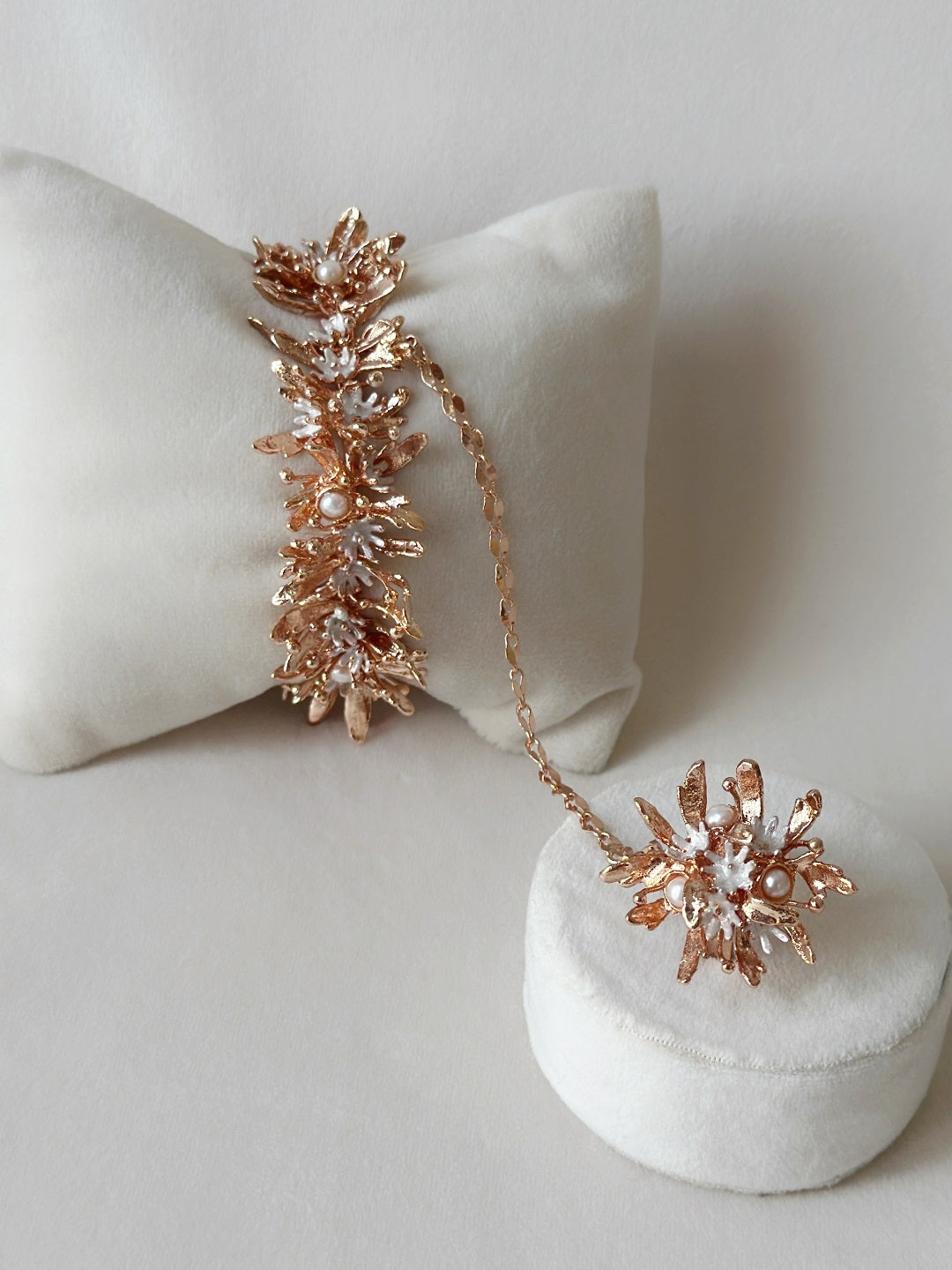 Blooming haathphool with pearls - Rose Gold