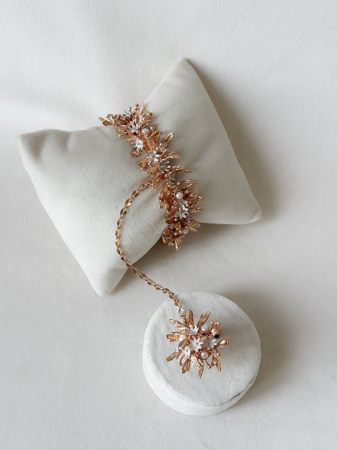 Blooming haathphool with pearls - Rose Gold