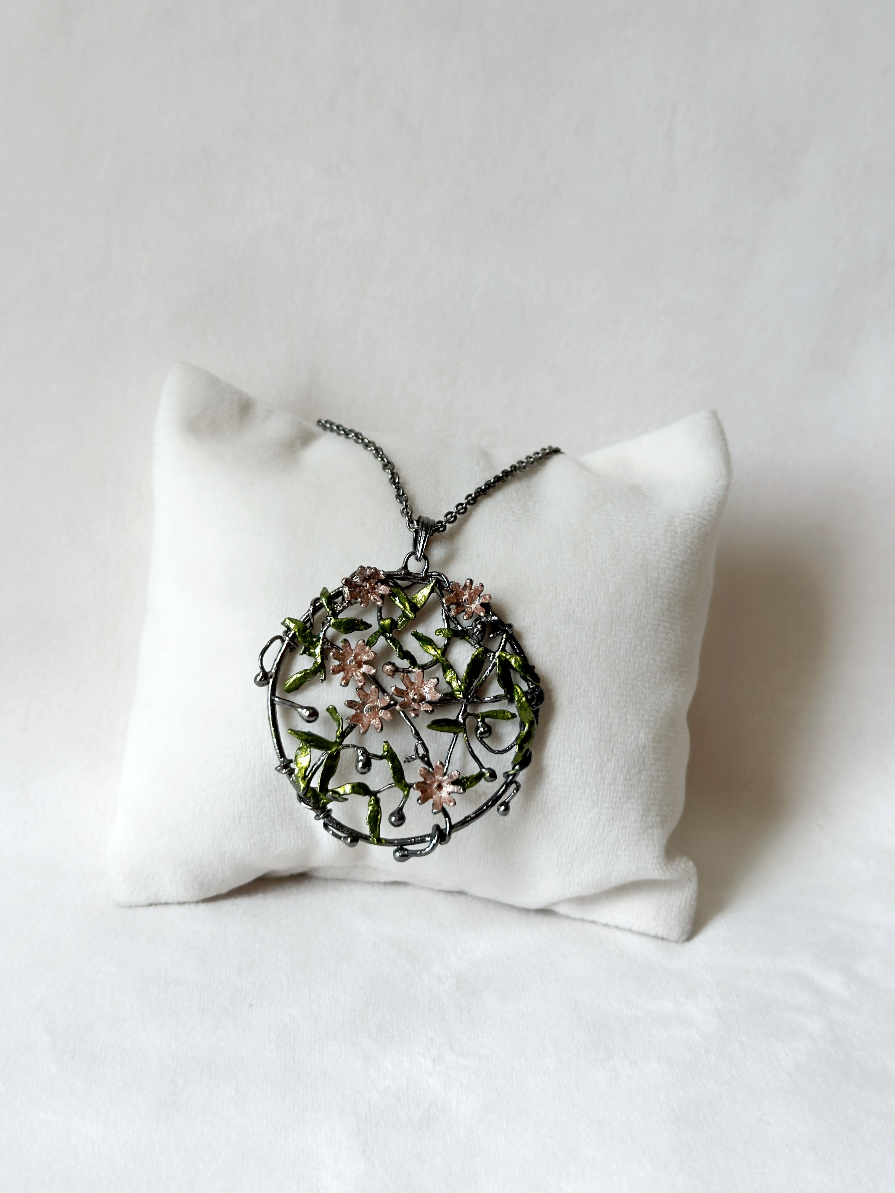 Trellis Pendant - Black and Pink