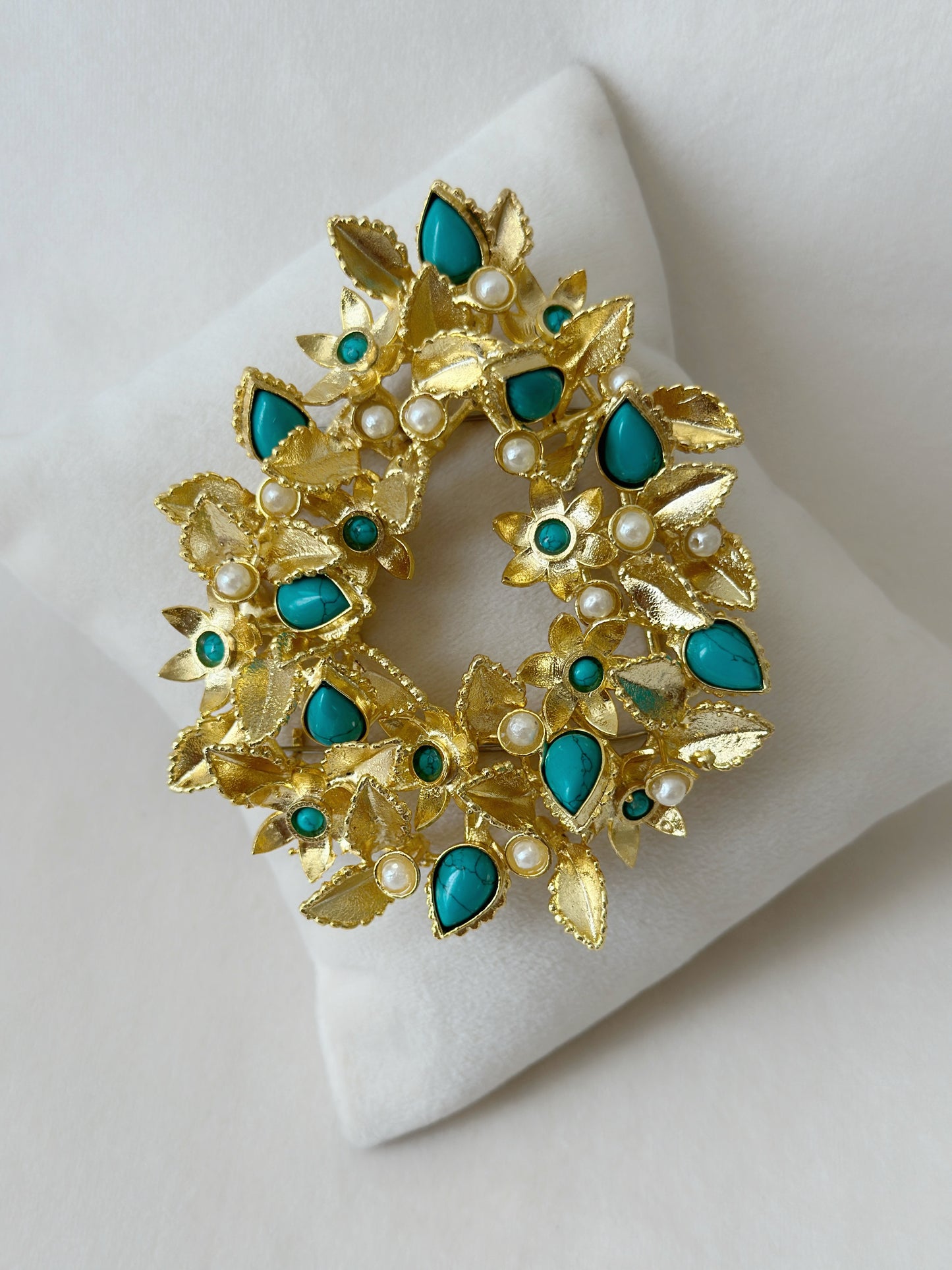 Festive Floral Brooch - Large