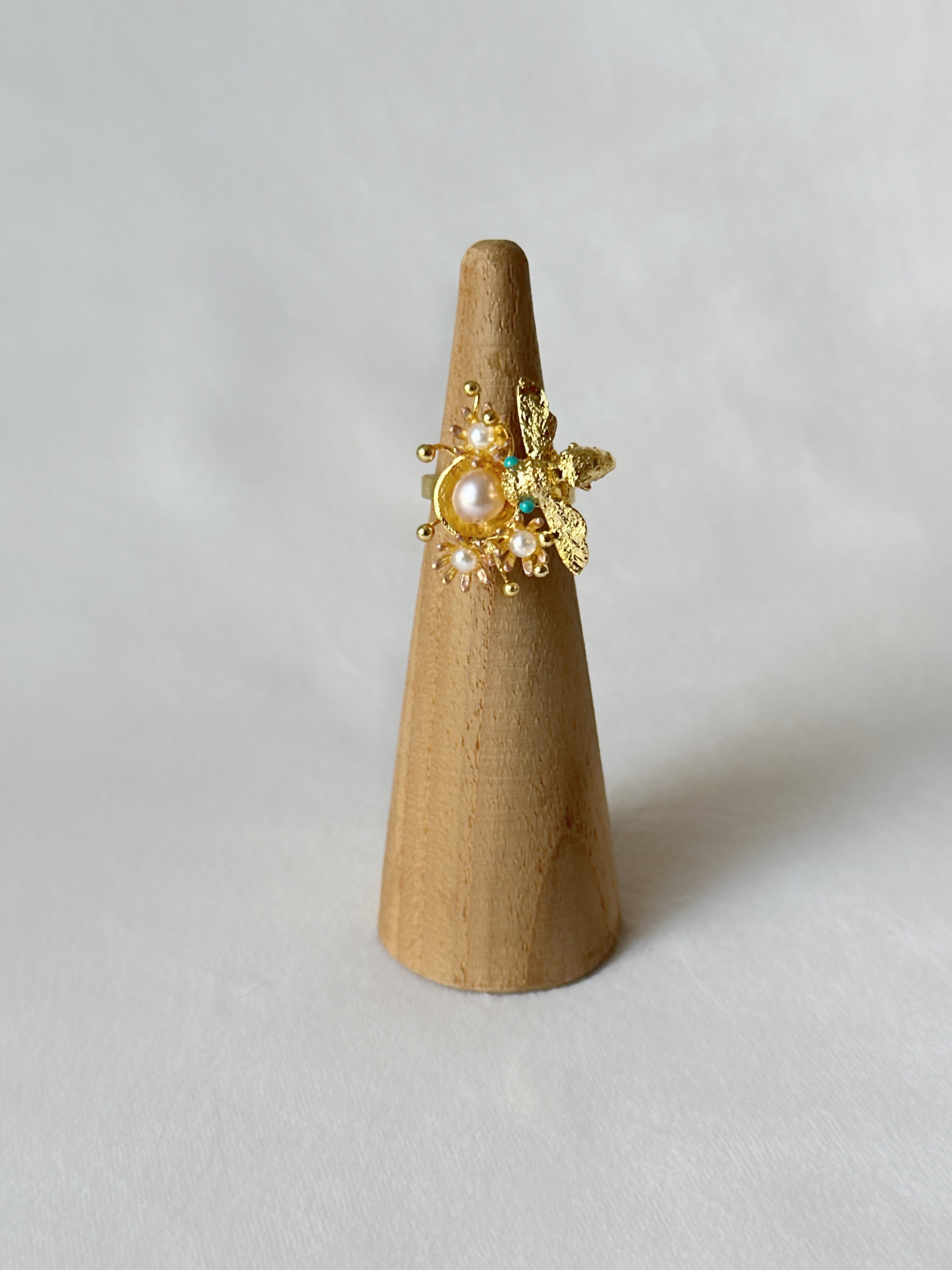 Buds and Bee Ring