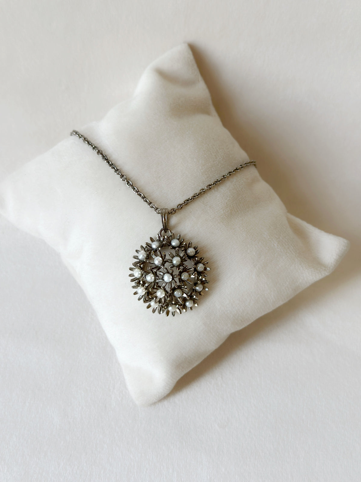Sunshine Midi Pearl Pendant - Black