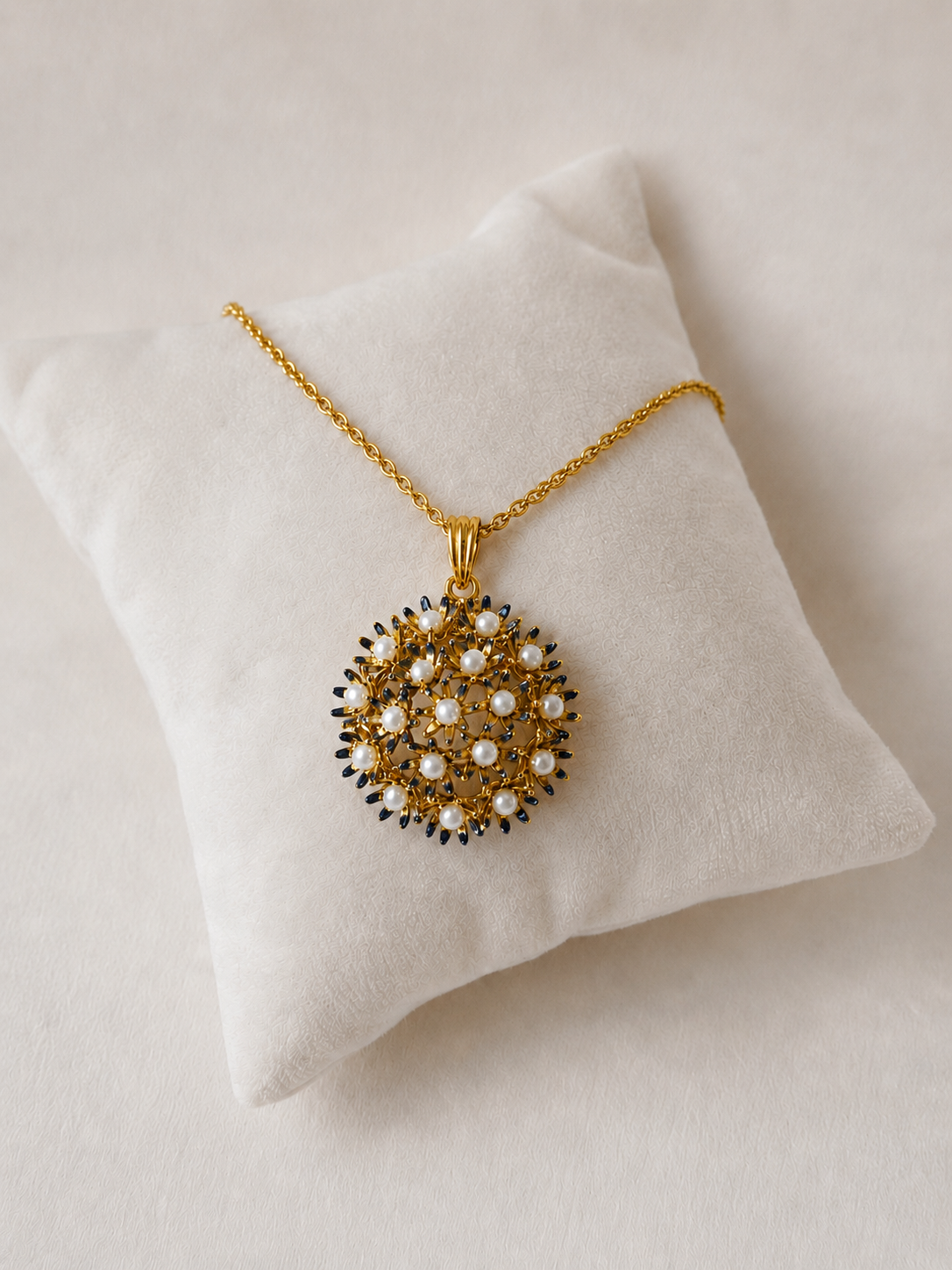 Sunshine Midi Pearl Pendant - Forget me not Blue