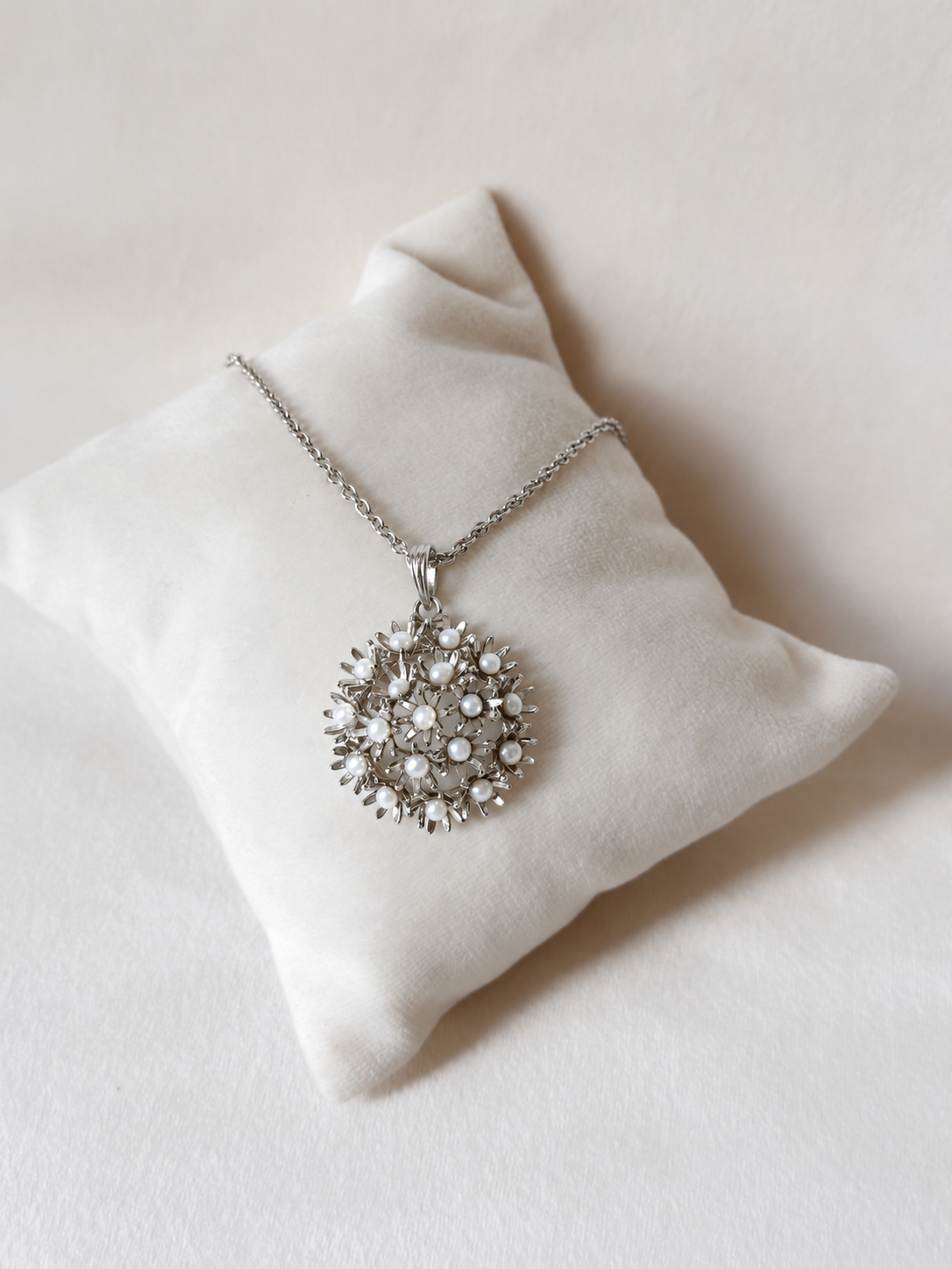 Sunshine Midi Pearl Pendant - Silver