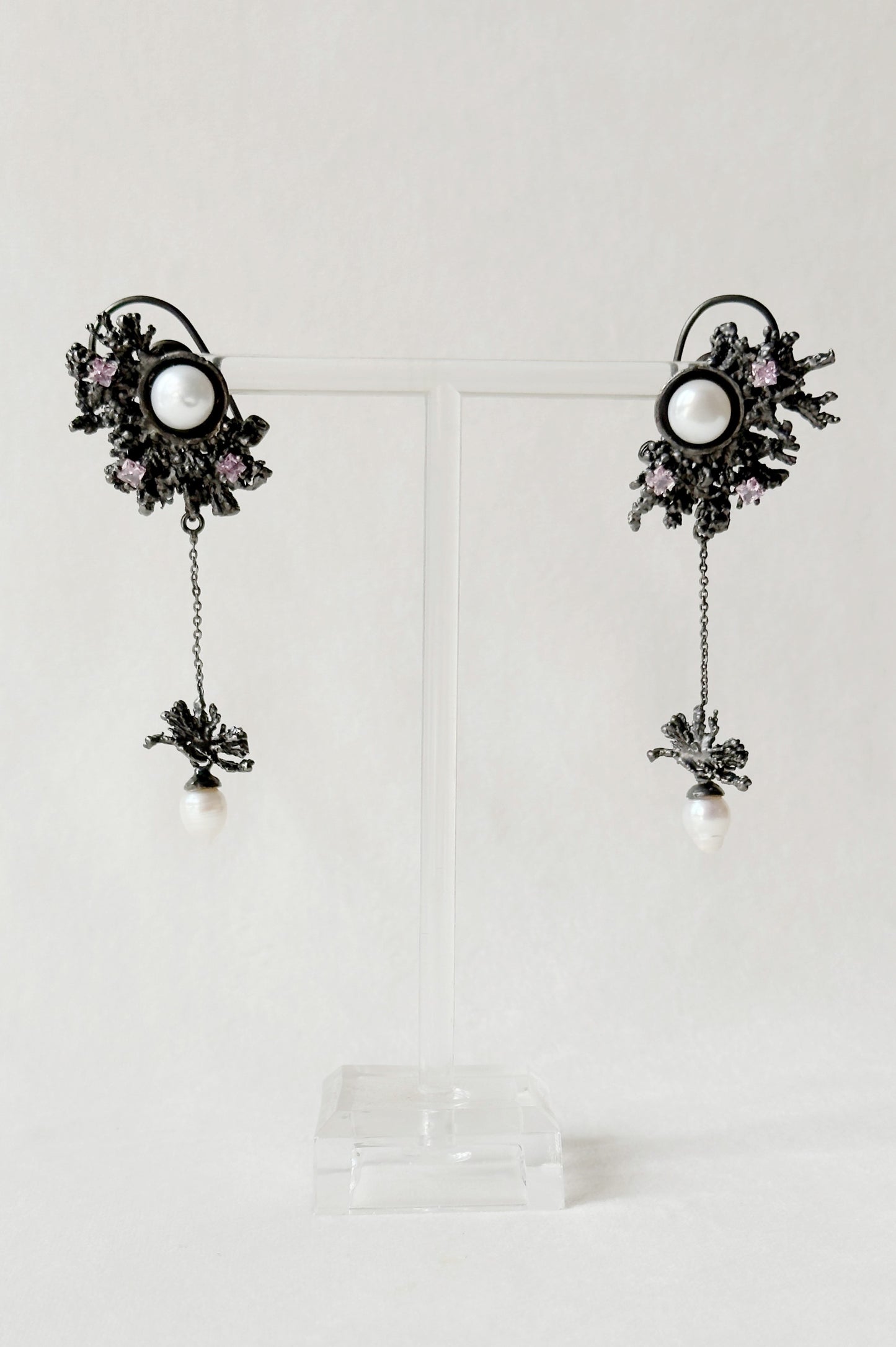 La La Land Danglers Matte Black