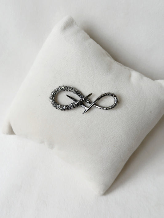 Infinity Brooch Meteorite Black