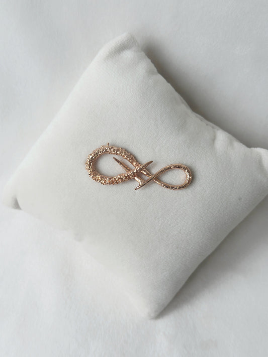 Infinity Brooch Rose Gold