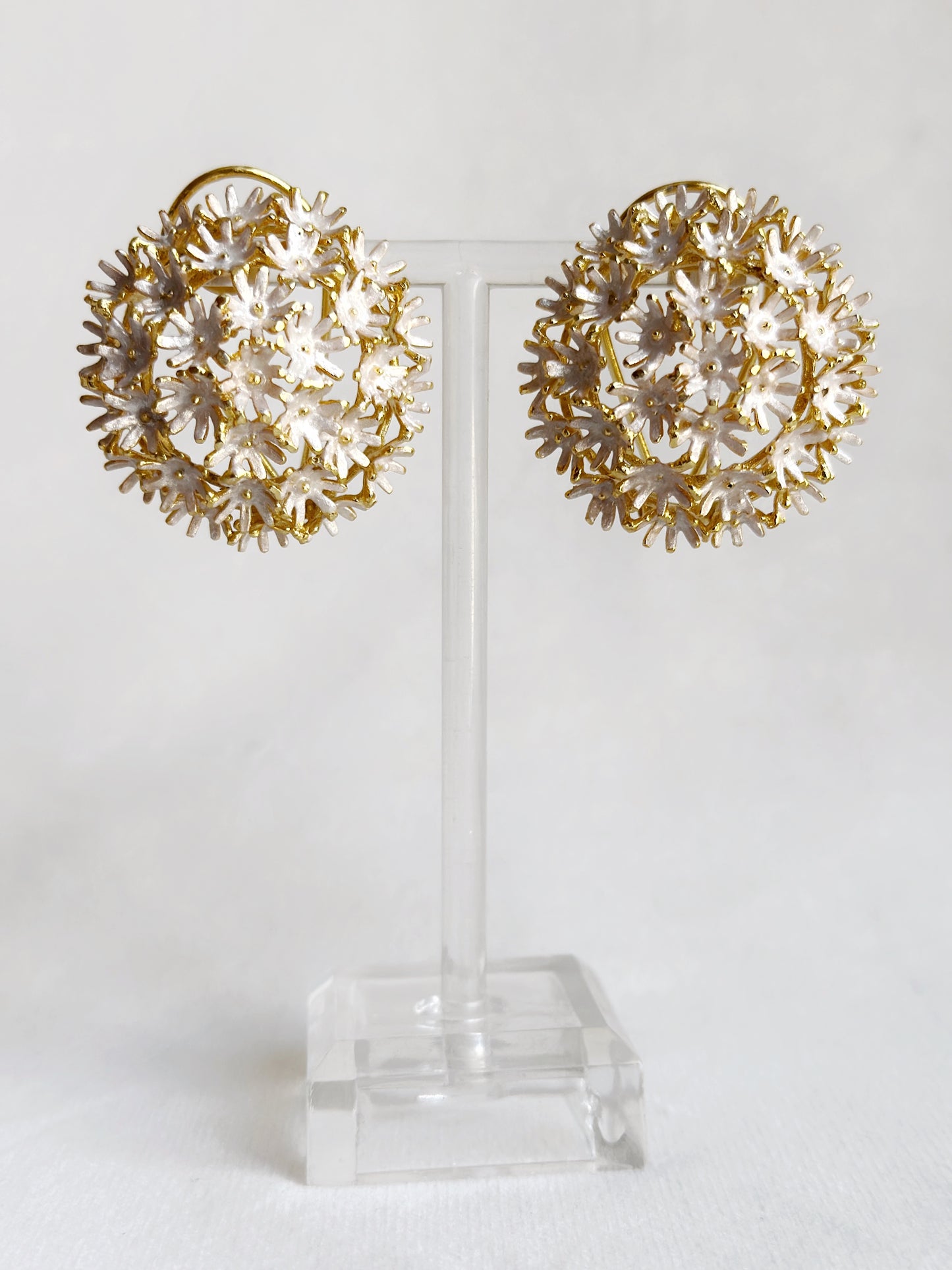 Springtime Sunshine Studs Snowy white