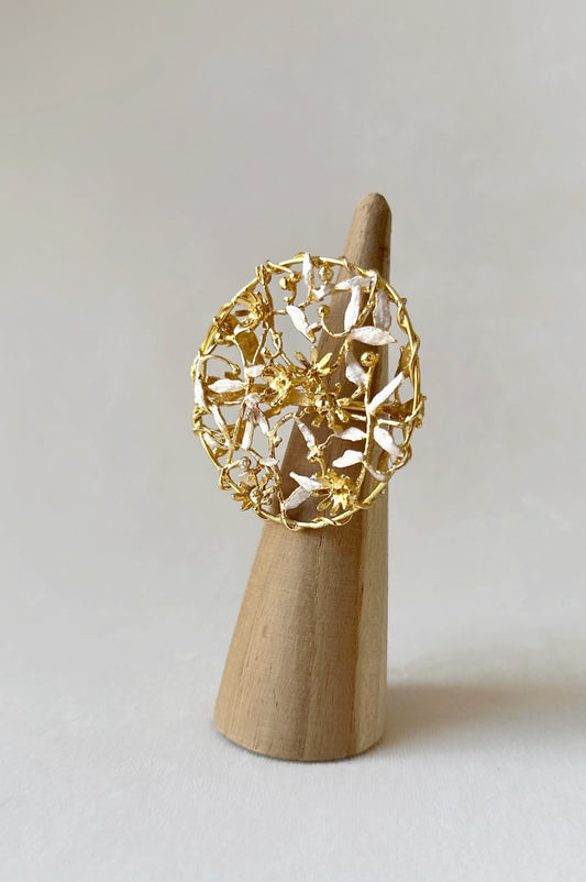 Trellis ring - snowy white