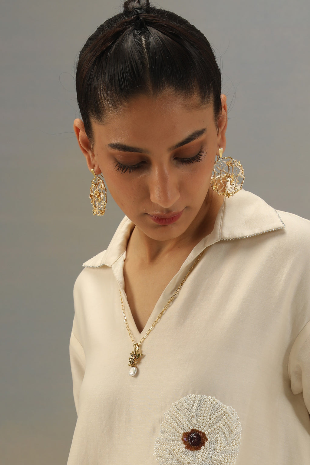 Trellis Earrings - snowy white