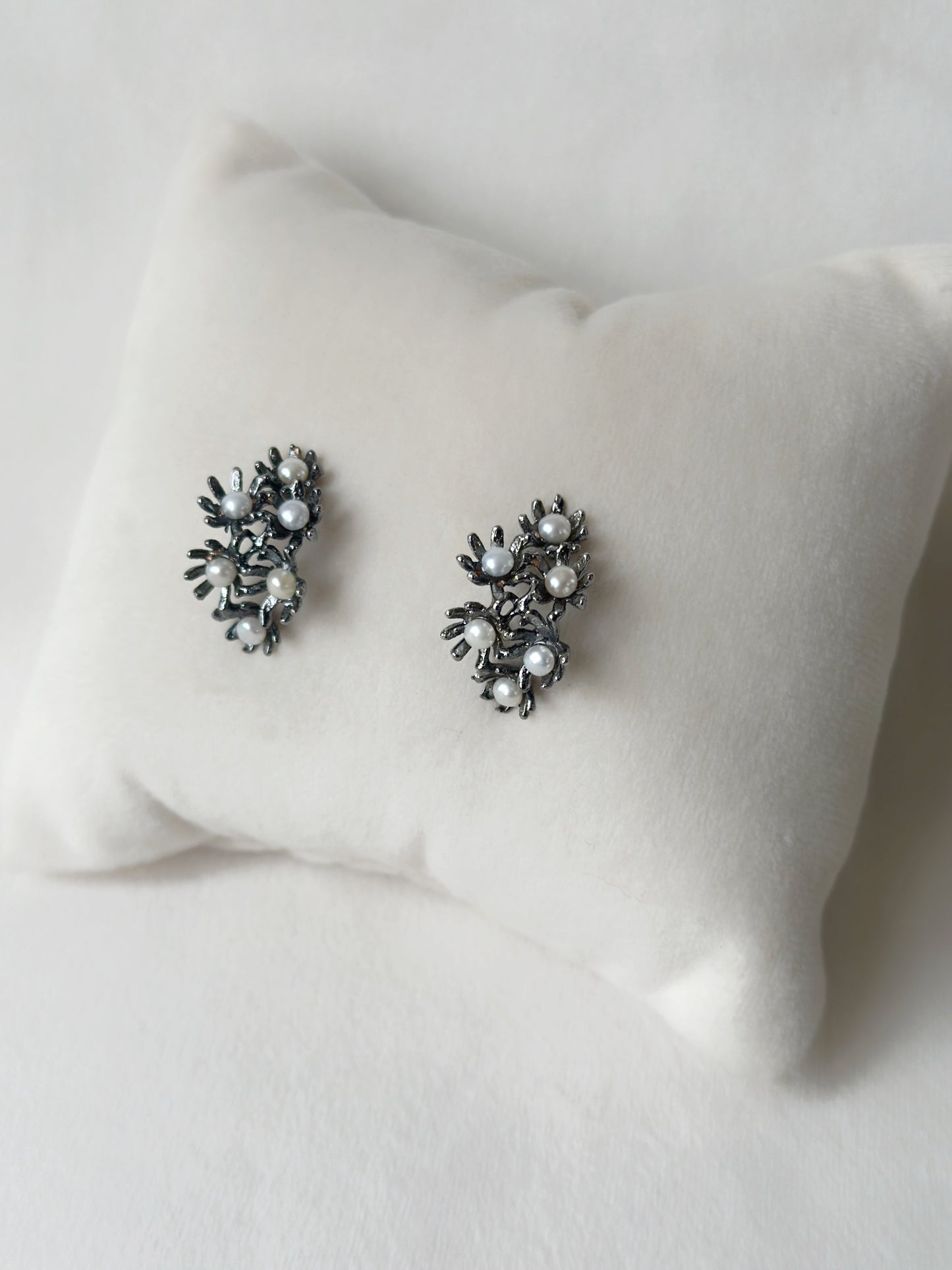 Springtime Pearl Huggies - meteorite black