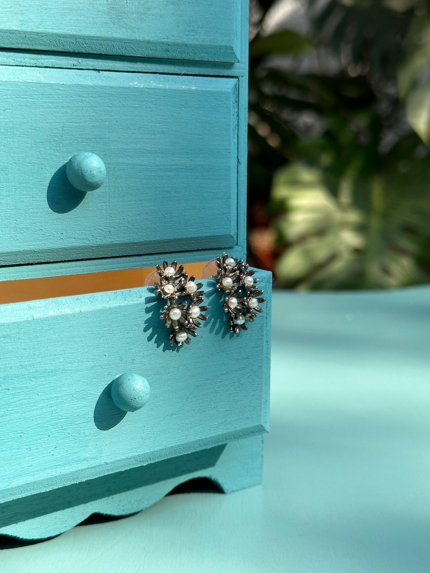 Springtime Pearl Huggies - meteorite black