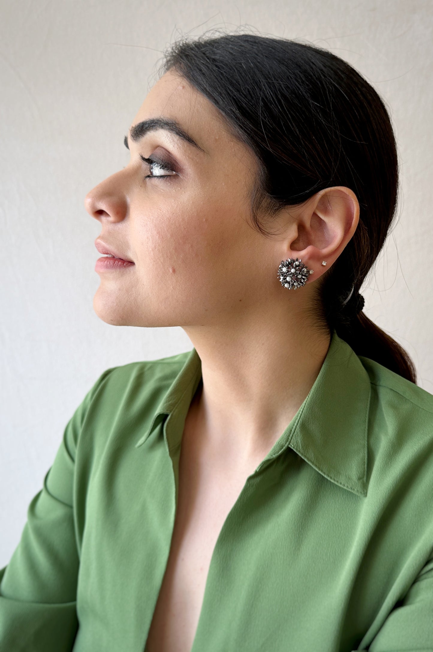 Sunshine Mini Pearl Studs - Black