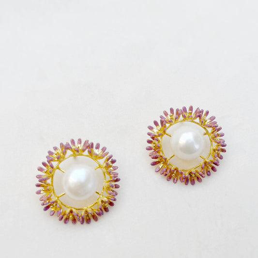 Blooming Wreath Pearl Studs - Pastel Pink