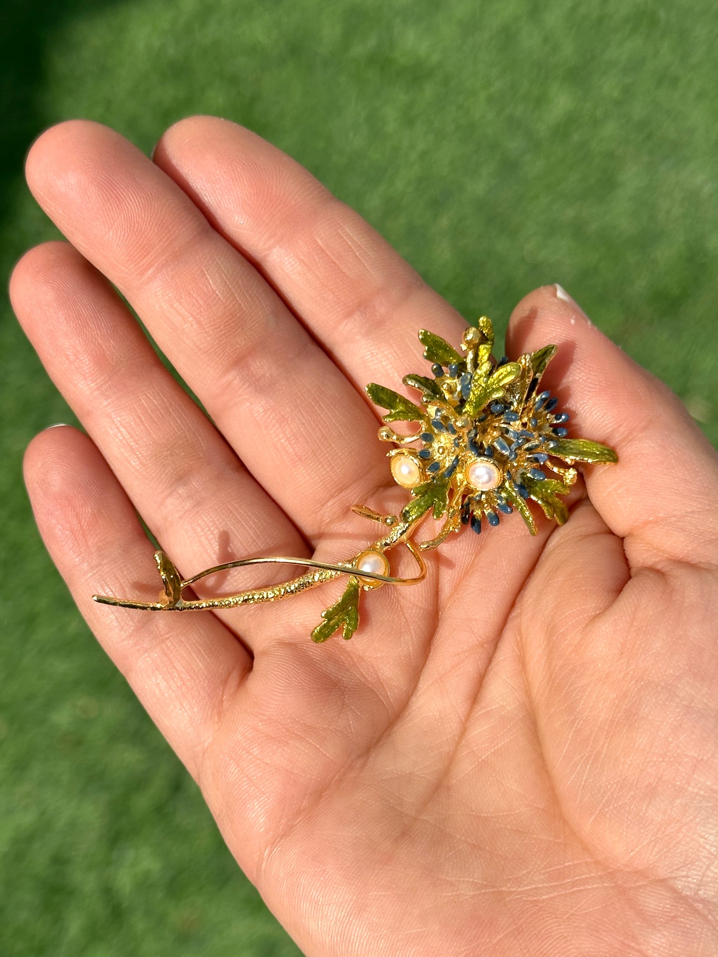 Flowerburst Brooch - Forget-me-not Blue