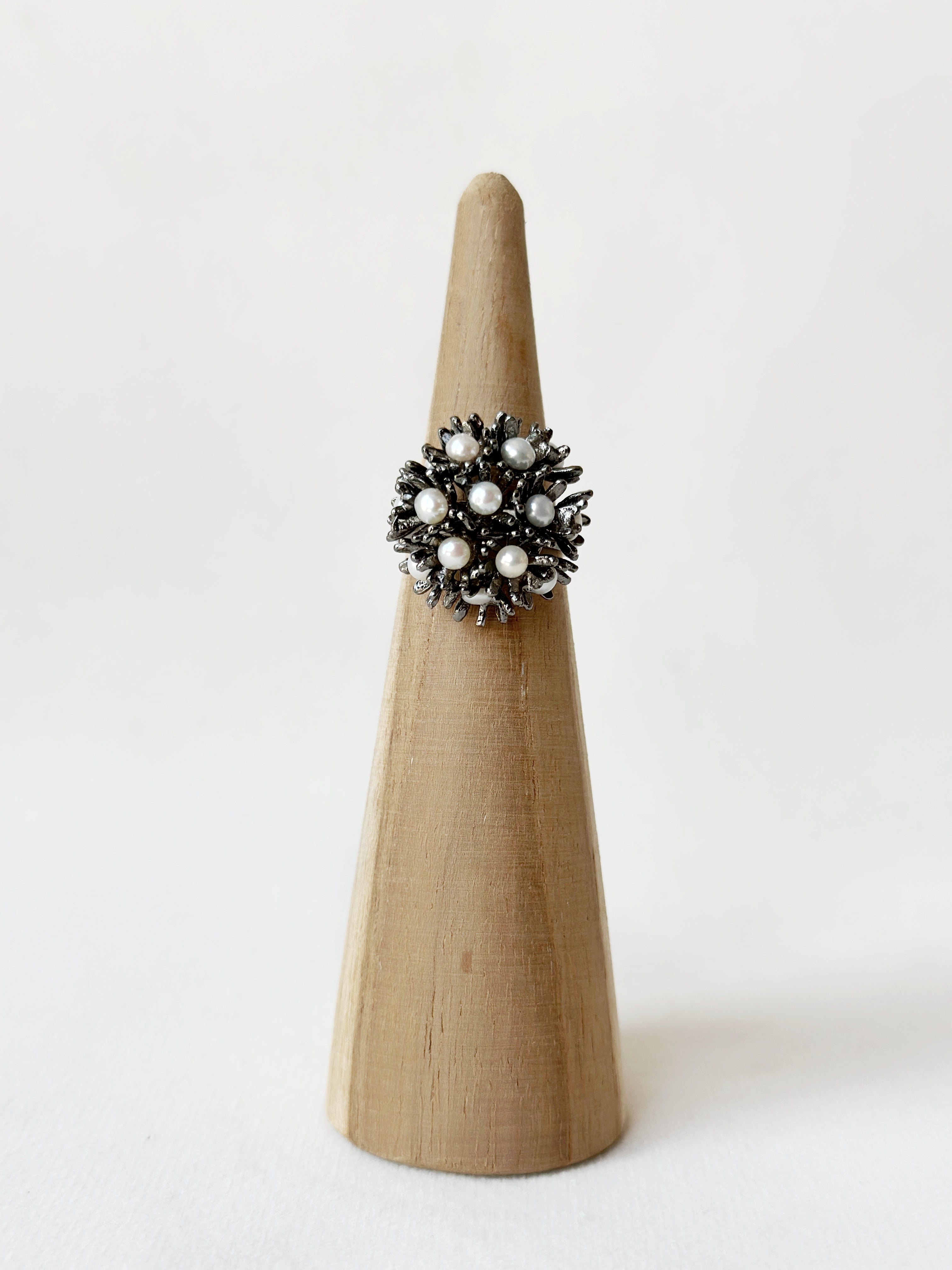 Sunshine Mini Pearl Ring Meteorite Black