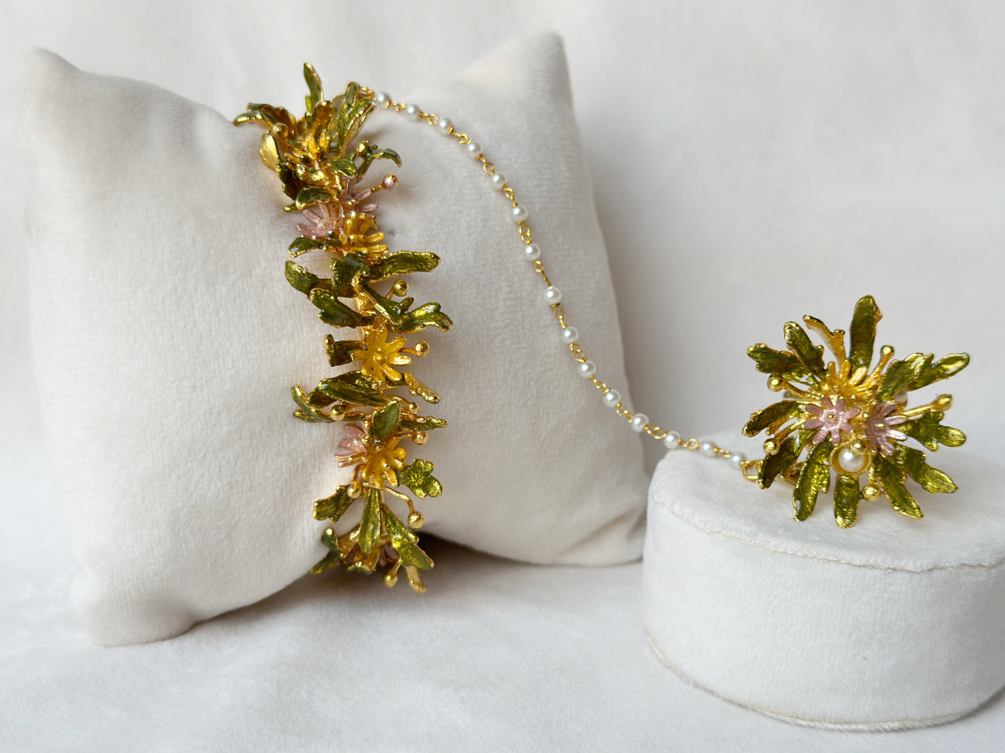 Blooming haathphool with pearls - Pastel Garden