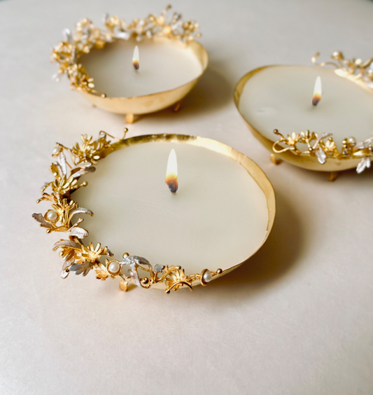 Floral Diya Wax Candle - Snowy White