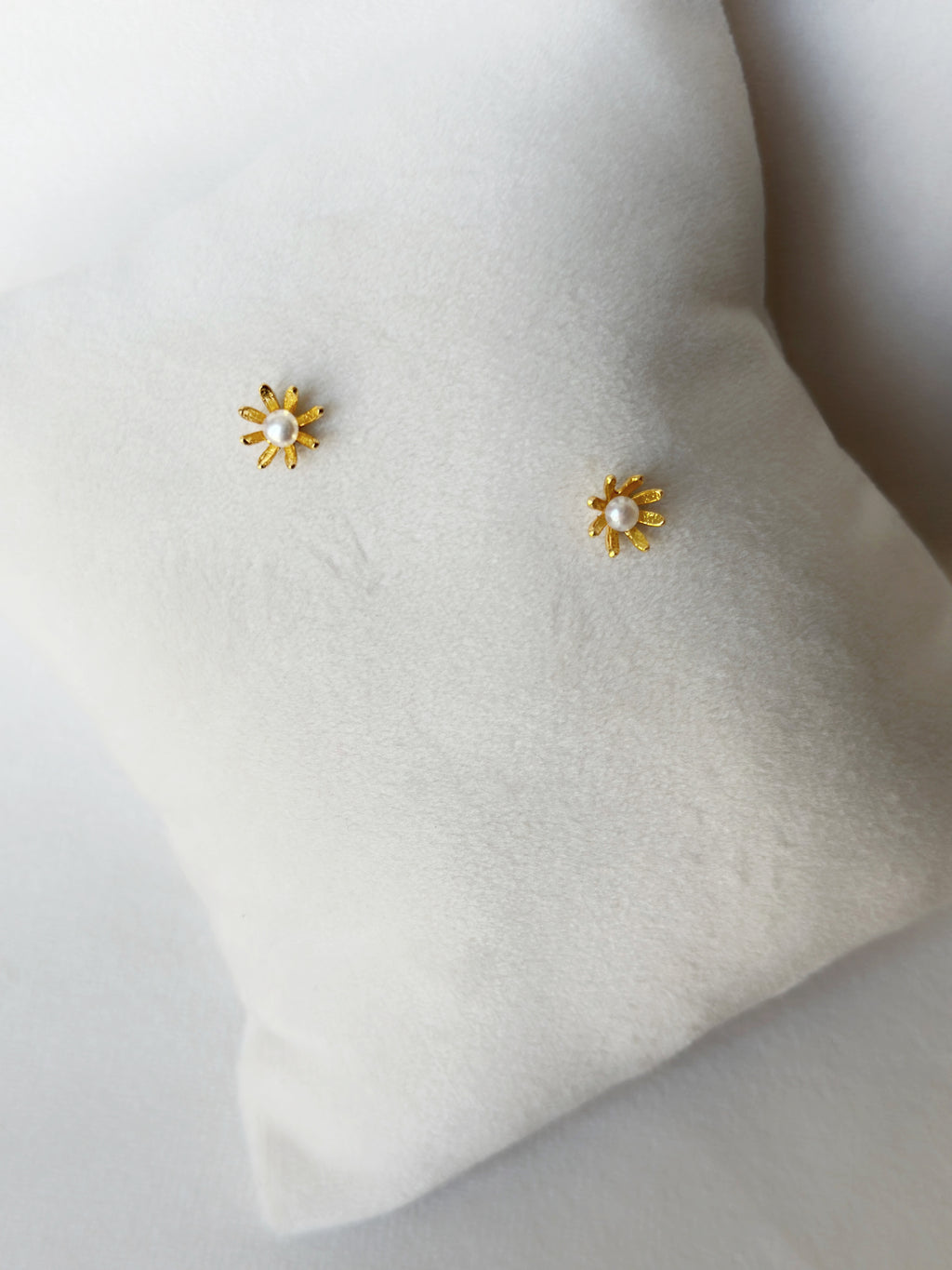 Floral Pearl Studs