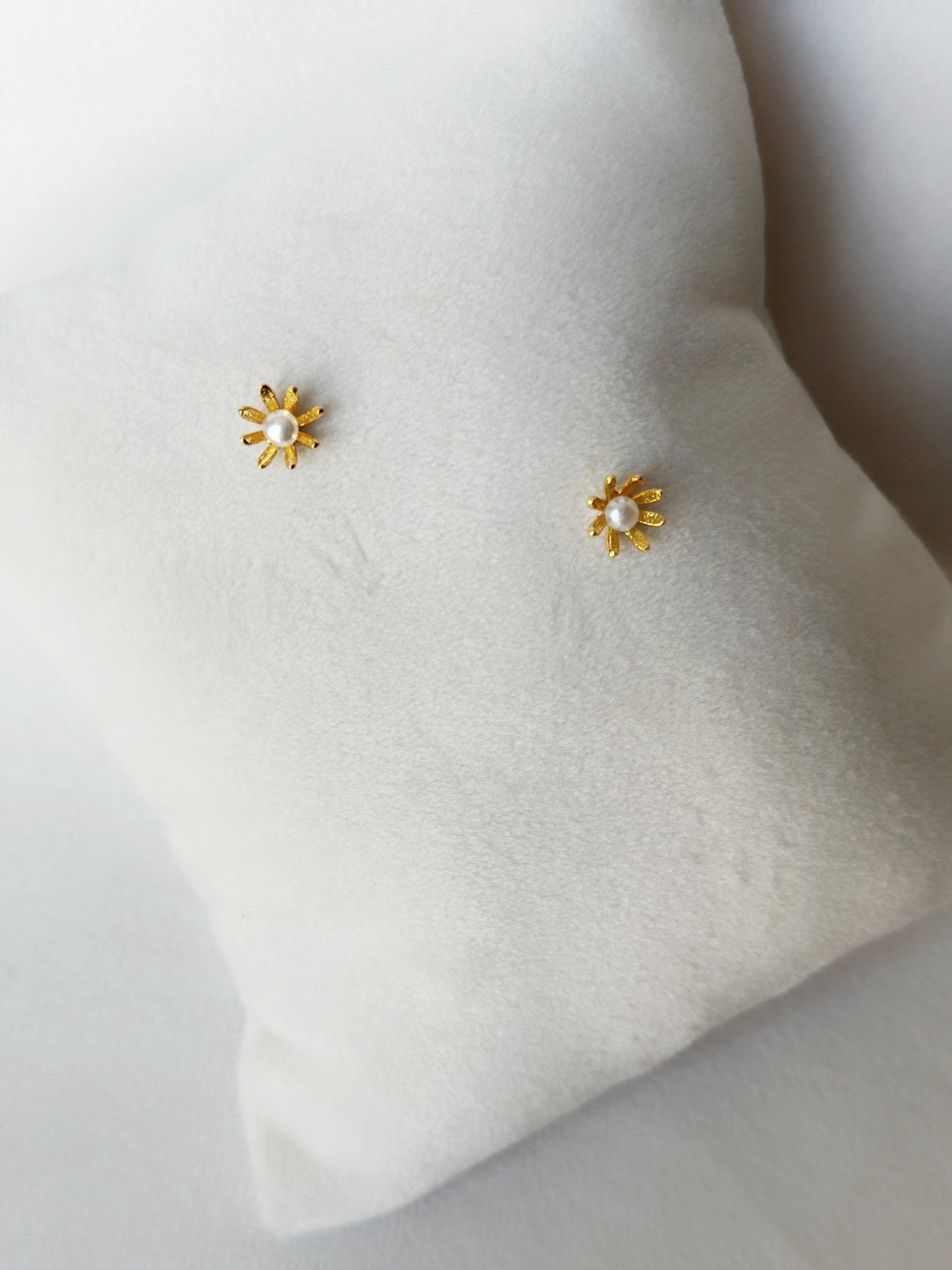 Floral Pearl Studs