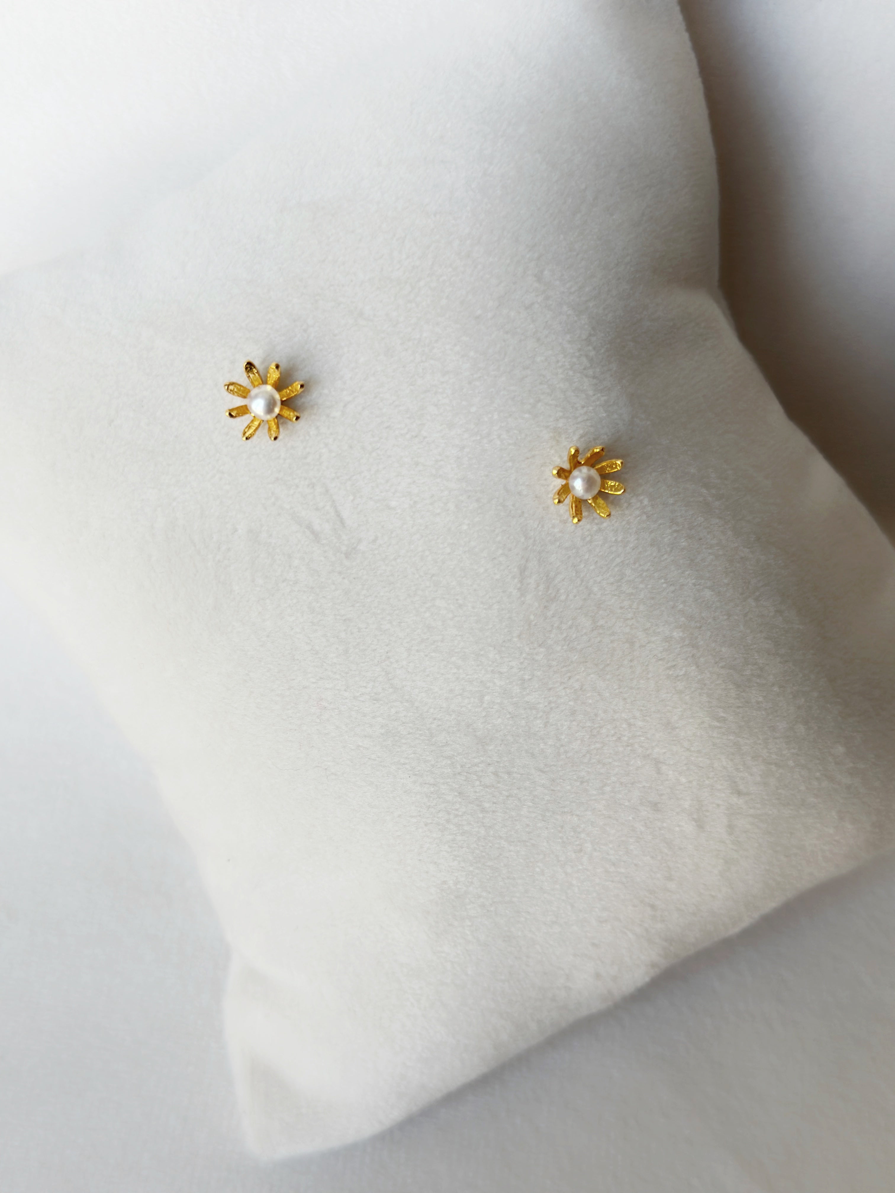 Floral Pearl Studs
