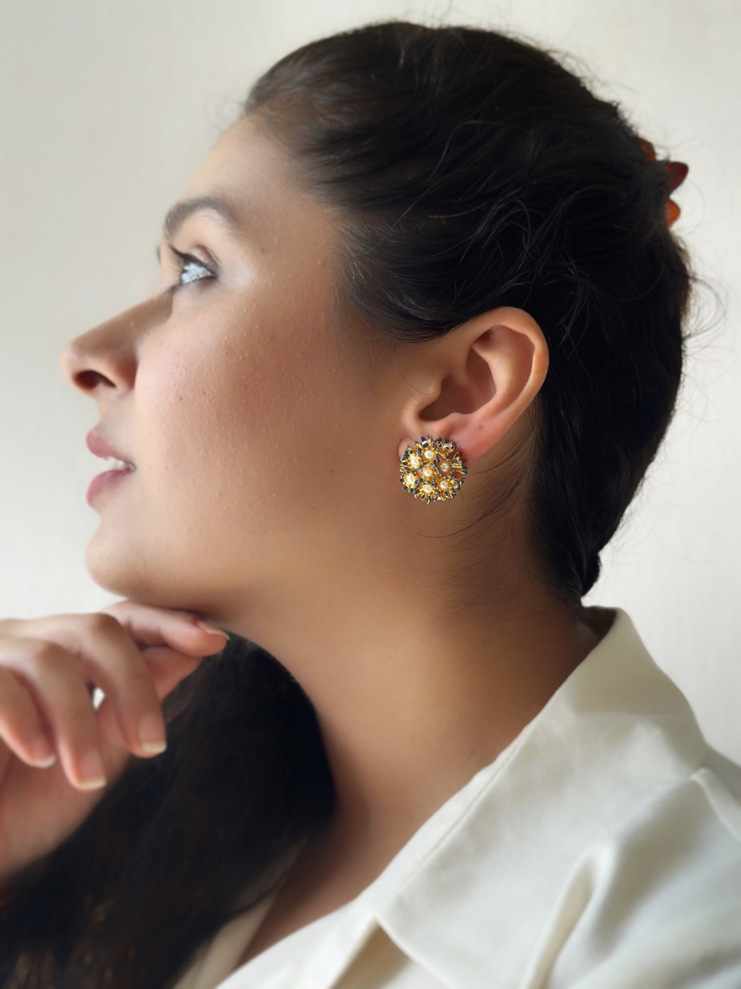 Sunshine Mini Pearl Studs - Forget-me-not blue
