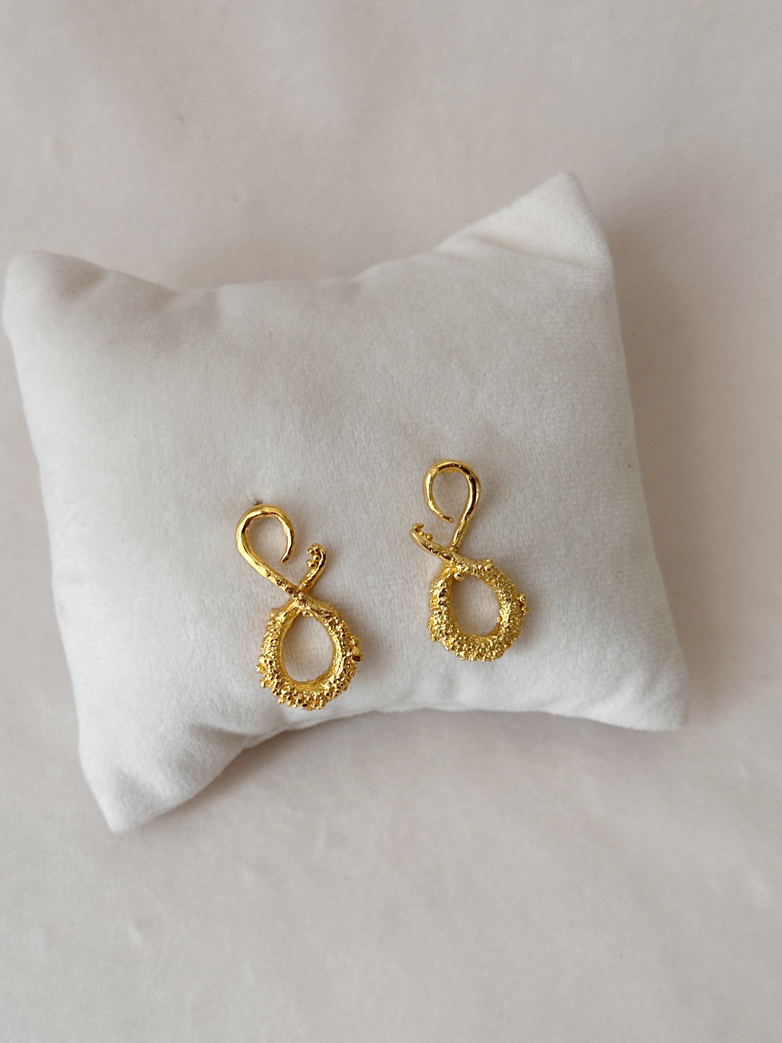 Infinity Studs - Gold