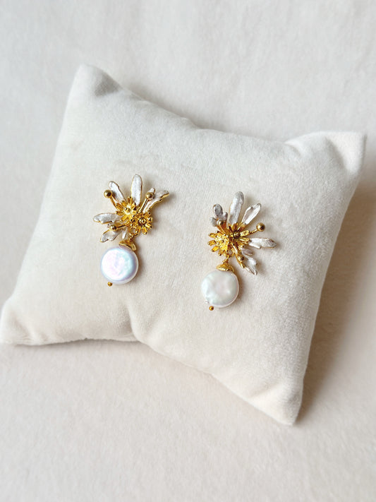 Flowerburst Pearl Drop Studs Snowy White