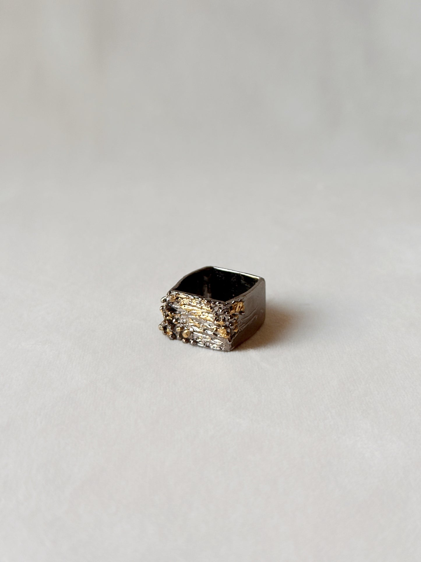 Manthan Square Ring Black Gold