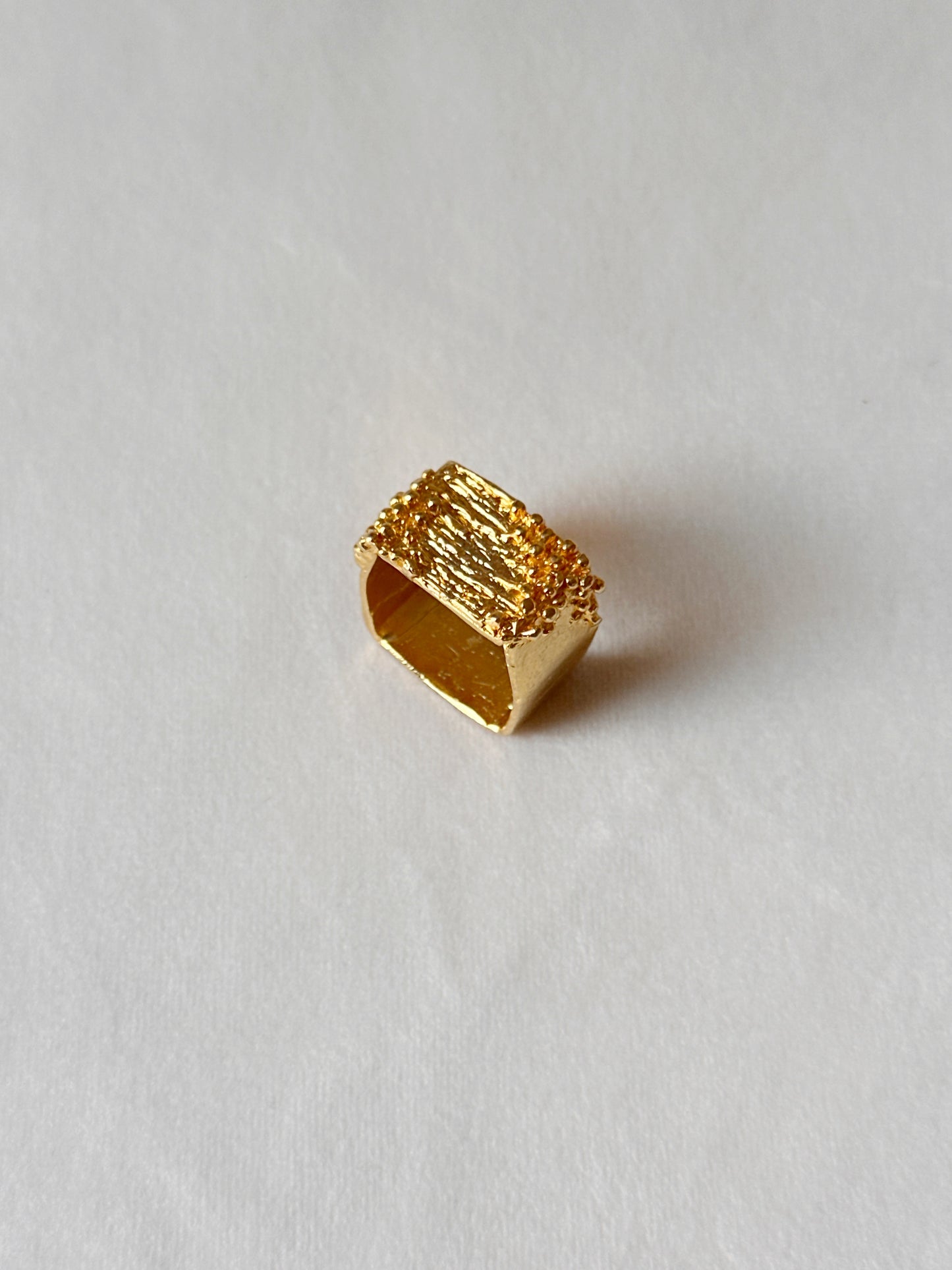 Manthan Square Ring Gold