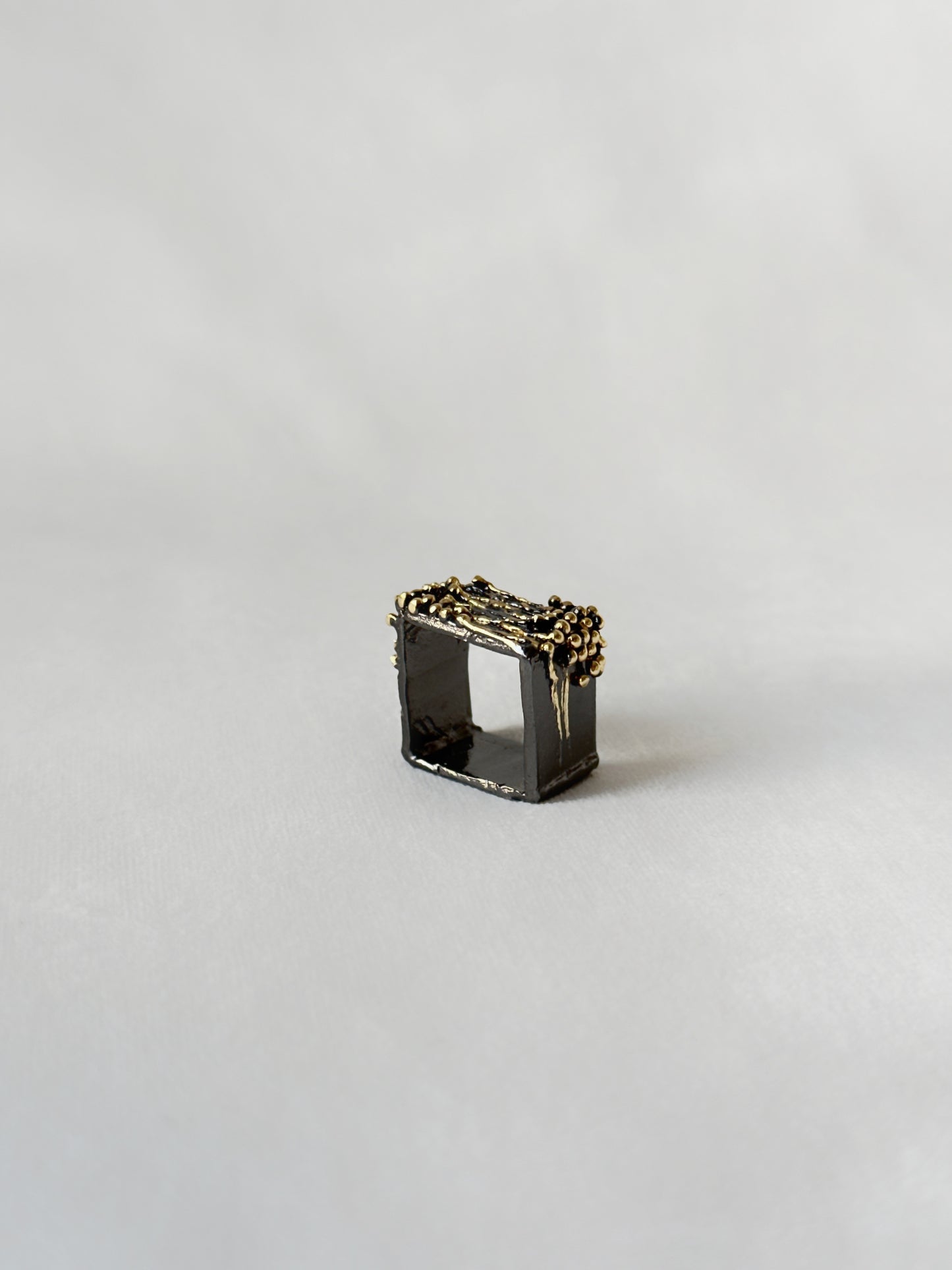 Manthan Square Ring Black Gold