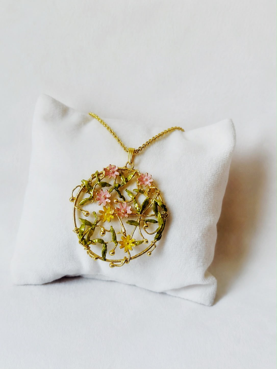 Trellis Pendant - Pastel Garden